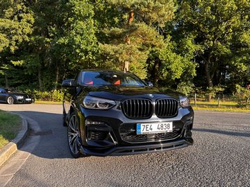 M40i, H&K, 360°,2x ALU, záruka