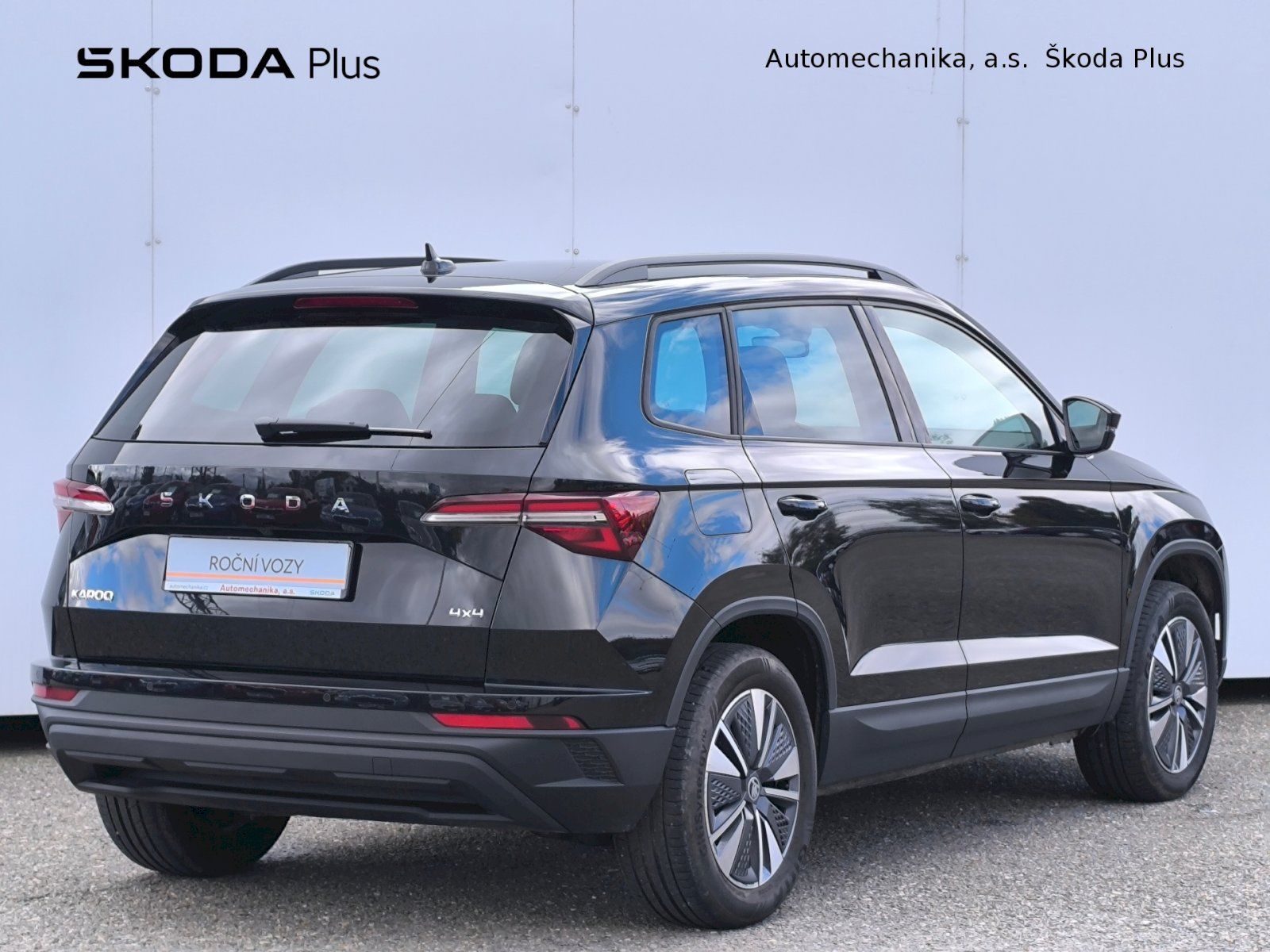 Škoda Karoq, DSG 2.0TDI / 110kW / 4x4 / SEL - fotka 2