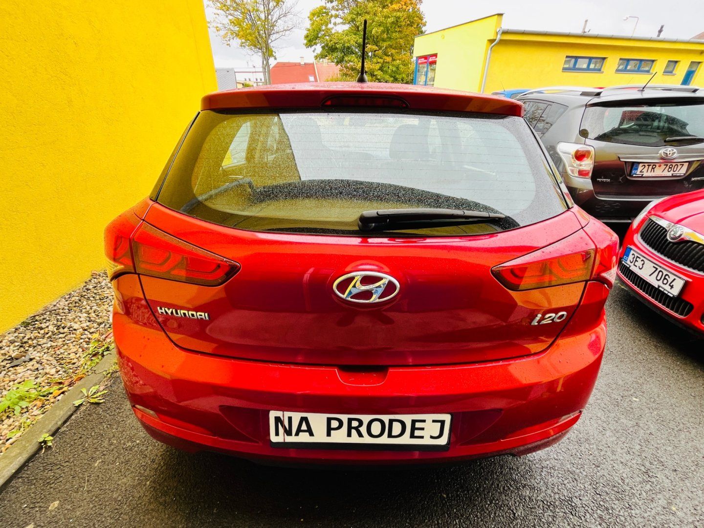 Hyundai i20, 1.2 i BENZÍN NAJ JEN 48 TIS KM - fotka 5
