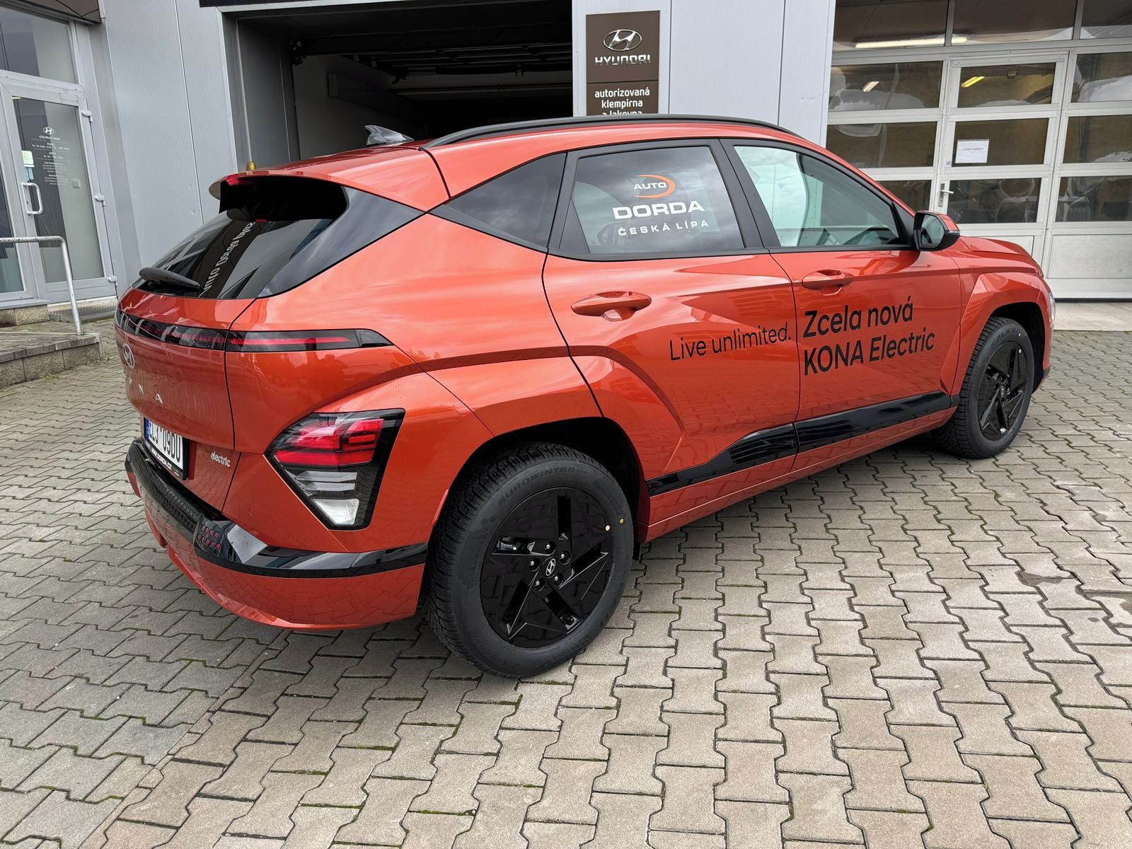 Hyundai Kona, KONA EV 26 64,8 CZECH EDITION - fotka 2