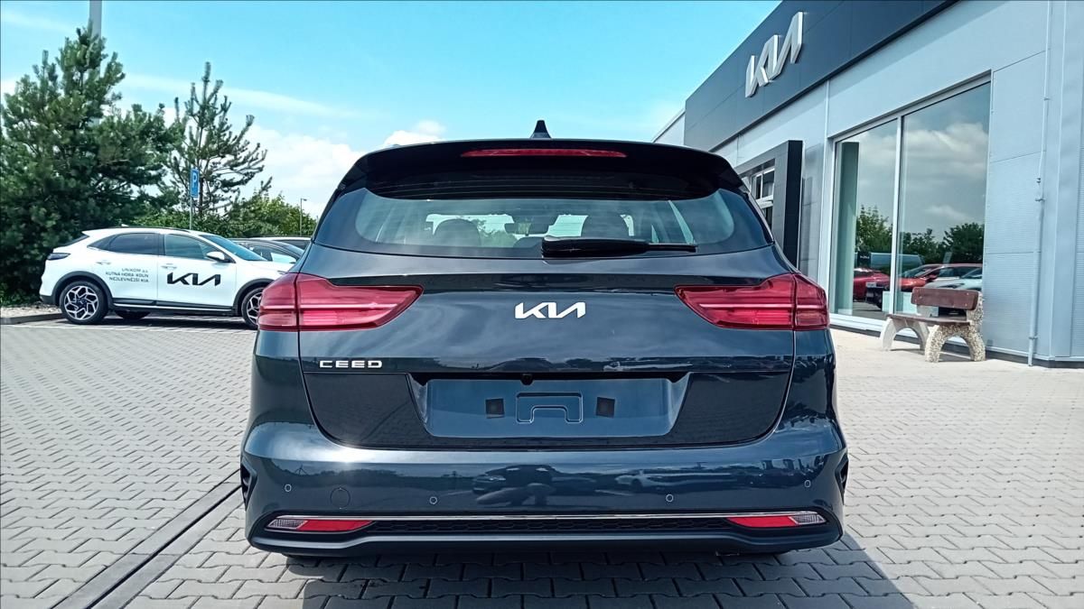 Kia Cee´d, 1,5 SW T-GDi SPIN - fotka 5