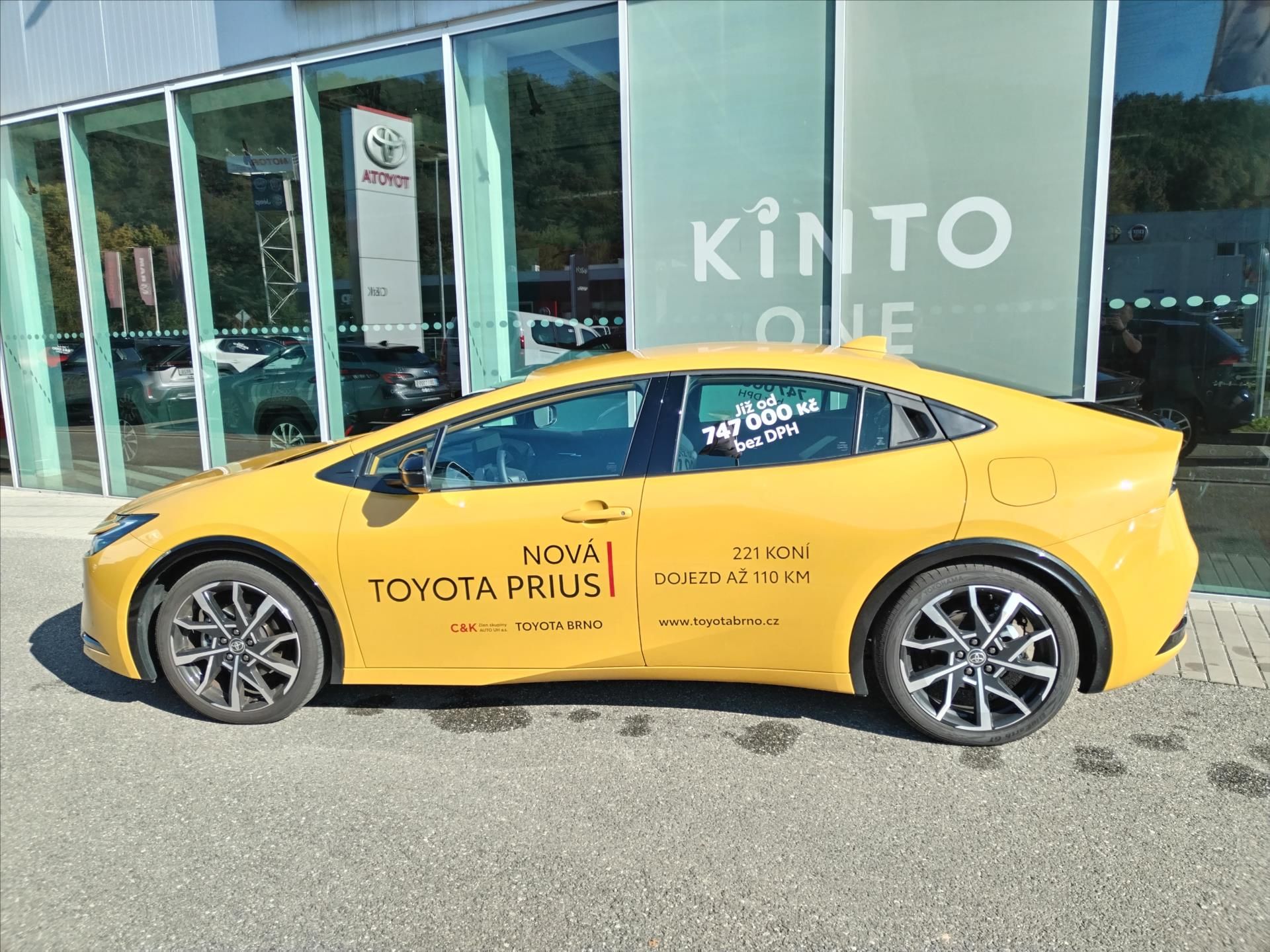 Toyota Prius, 2,0 PLUG-IN HYBRID e-CVT  164 - fotka 3
