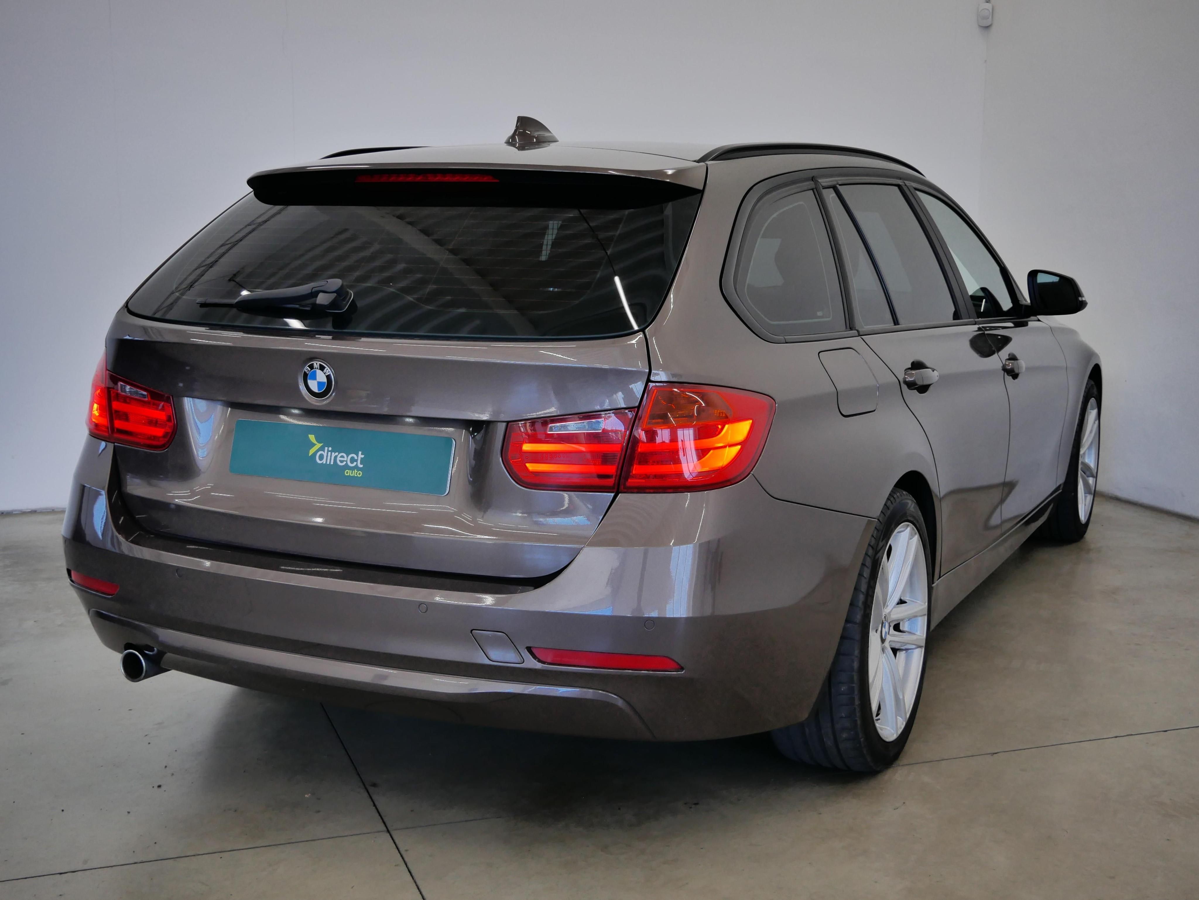 BMW Řada 3, 318d 105 kW xDrive Touring - fotka 2