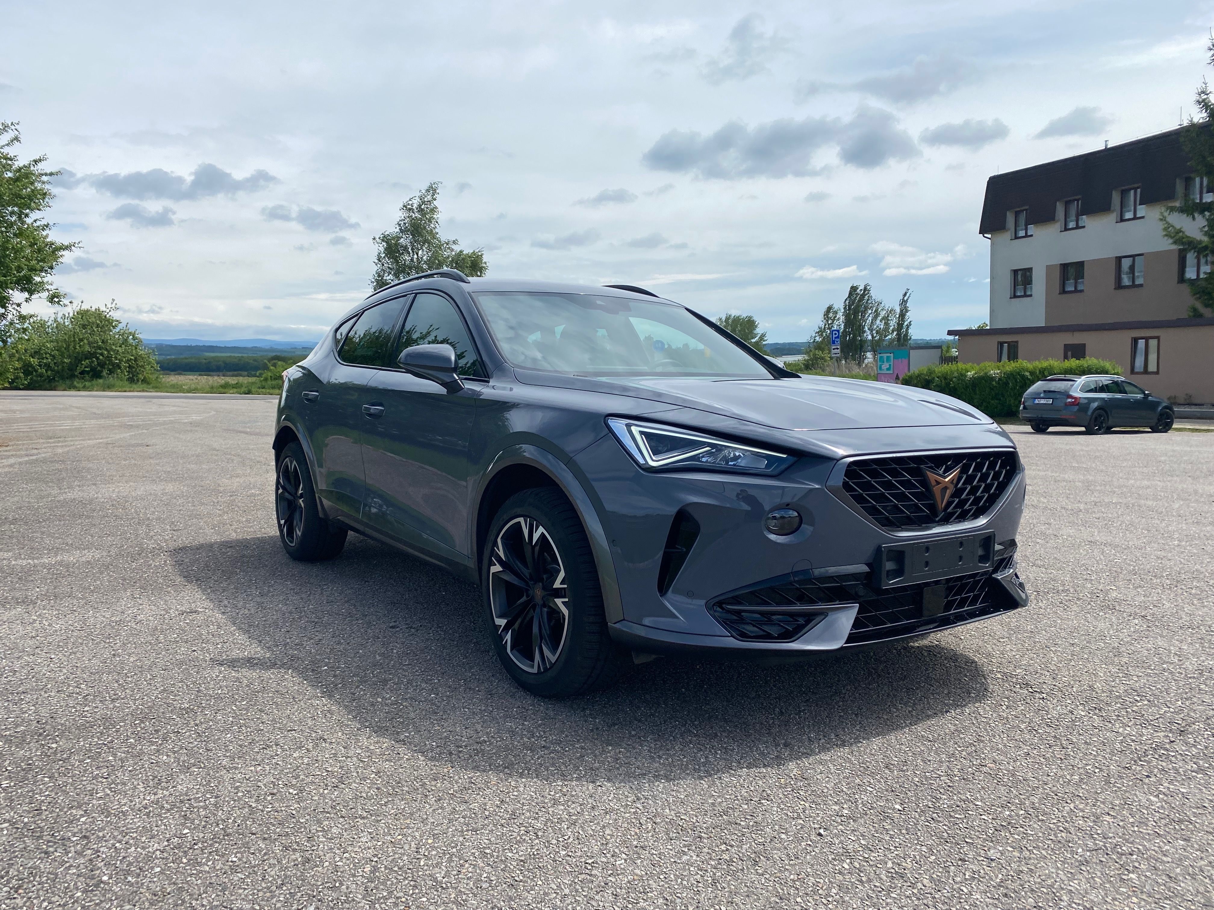 Cupra Formentor, 1,4TSI -e- 150KW-Hybrid - fotka 3