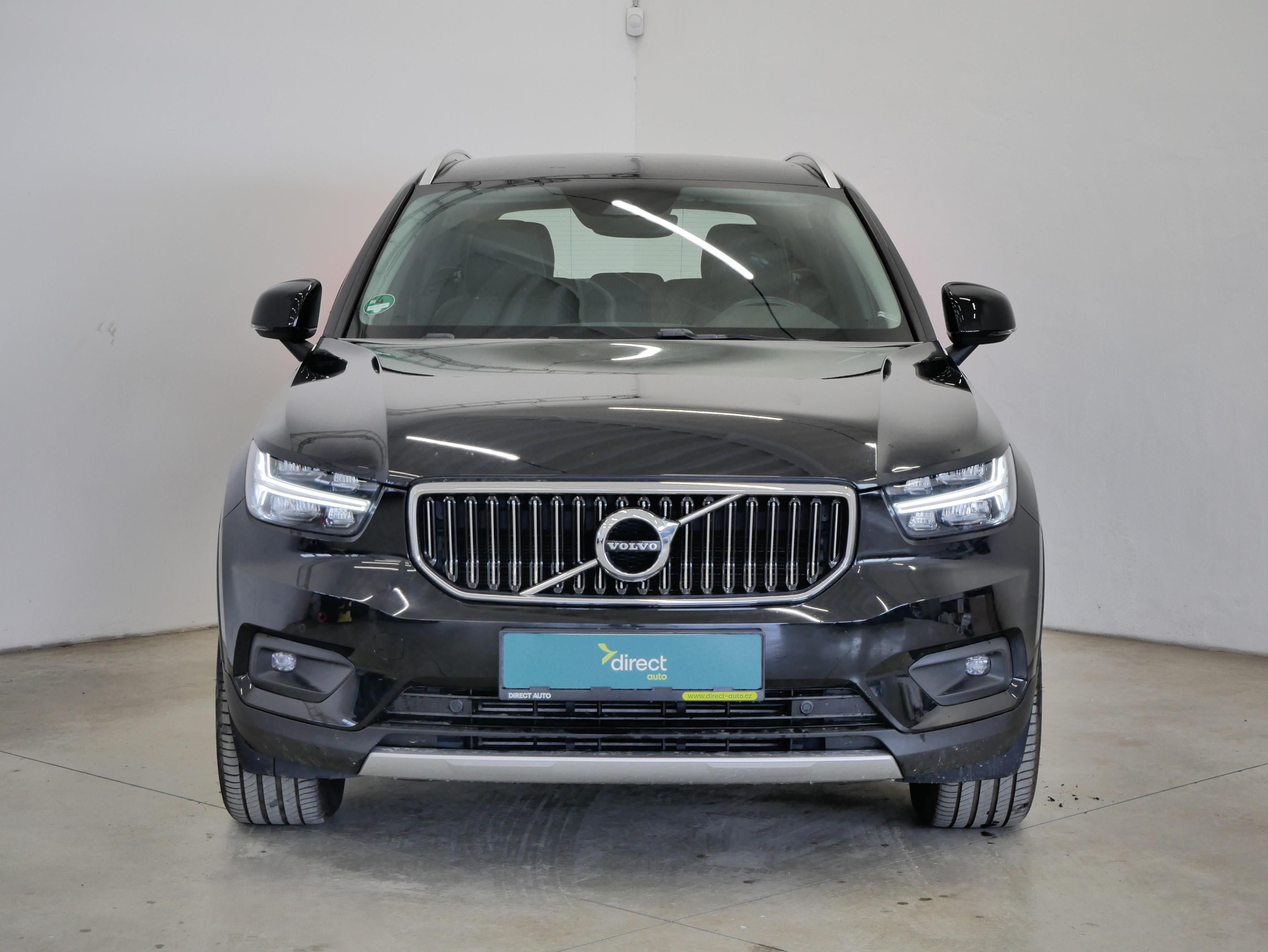 Volvo XC40, 2.0 d 110 kW Inscription - fotka 4