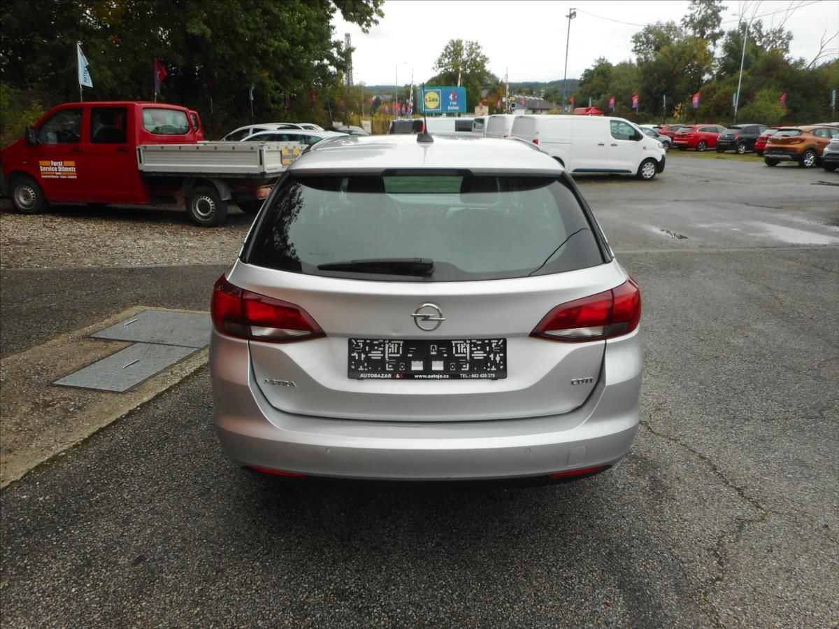 Opel Astra, 1,6 CDTi SPORTS TOURER - fotka 6