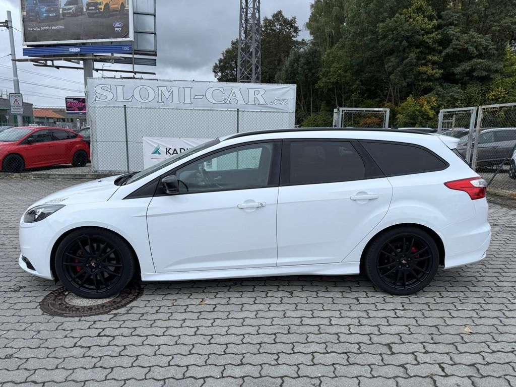 Ford Focus, ST 2.0 EB 184 kW nehavar. - fotka 3