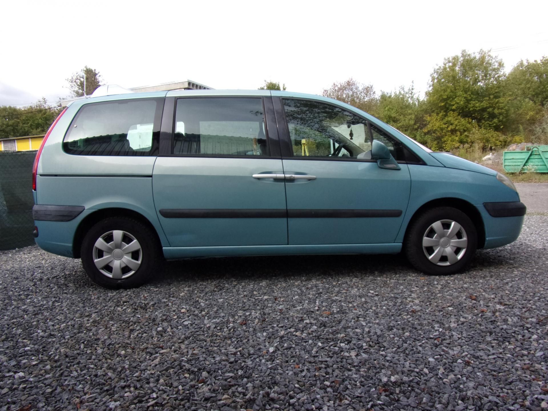 Citroën C8, 2.2HDi 94kW 278000KM 7MÍST - fotka 4