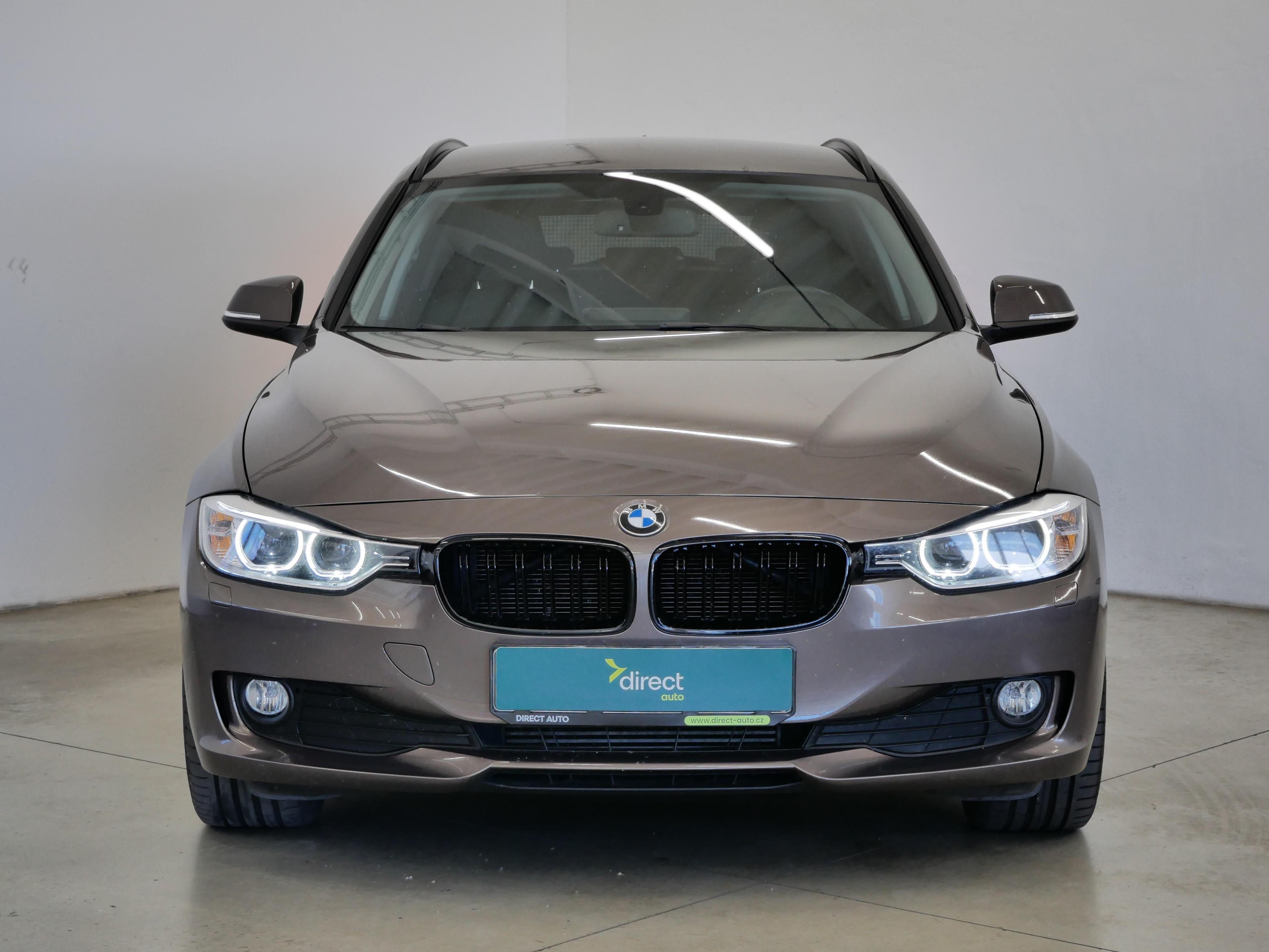 BMW Řada 3, 318d 105 kW xDrive Touring - fotka 4
