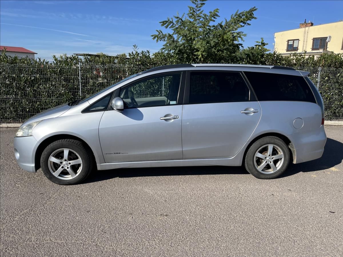 Mitsubishi Grandis, 2,0 Di-D 7.MÍST KLIMA 2x KOLA - fotka 4