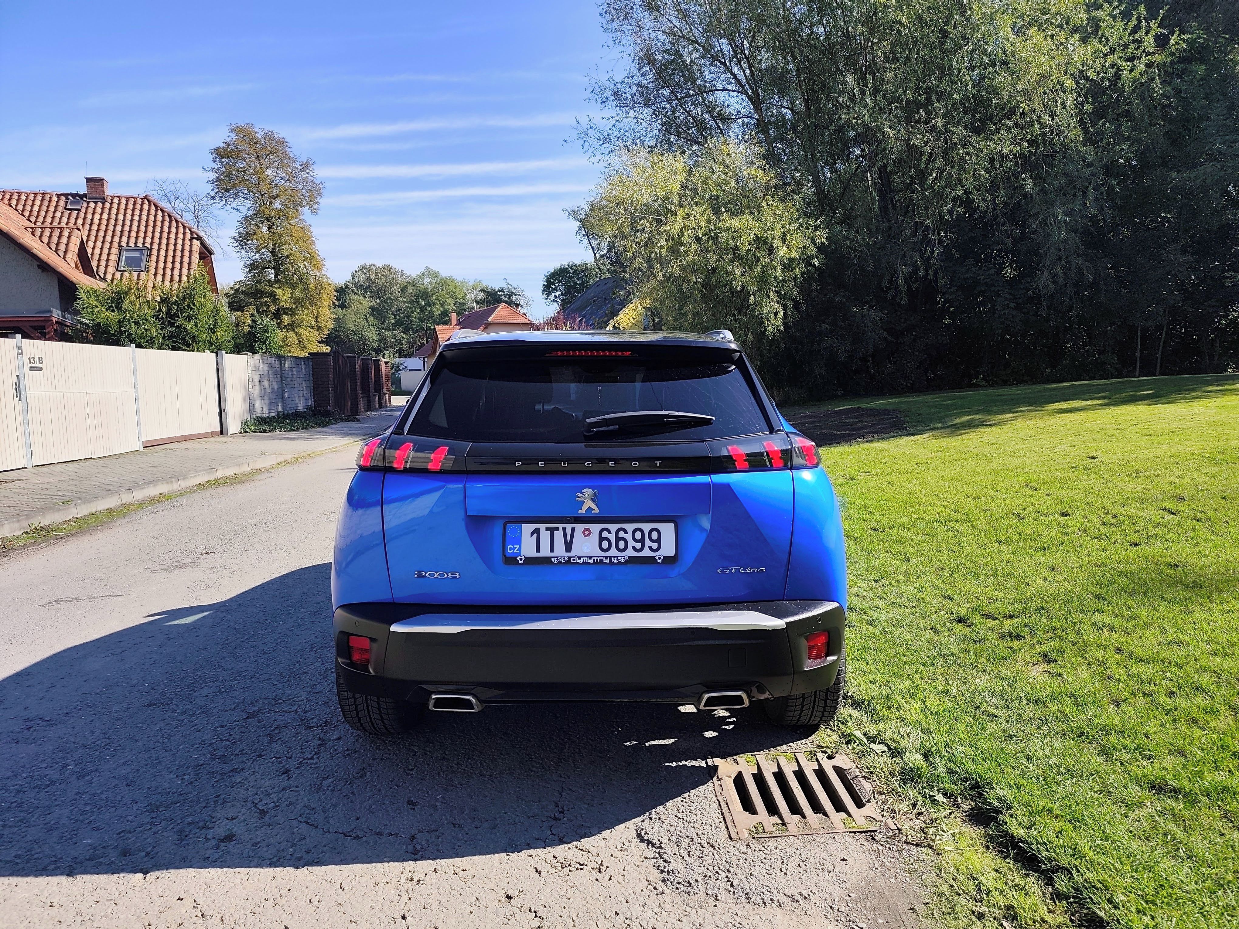 Peugeot 2008, 1.2 PT AT, GT Line, Kůže - fotka 4