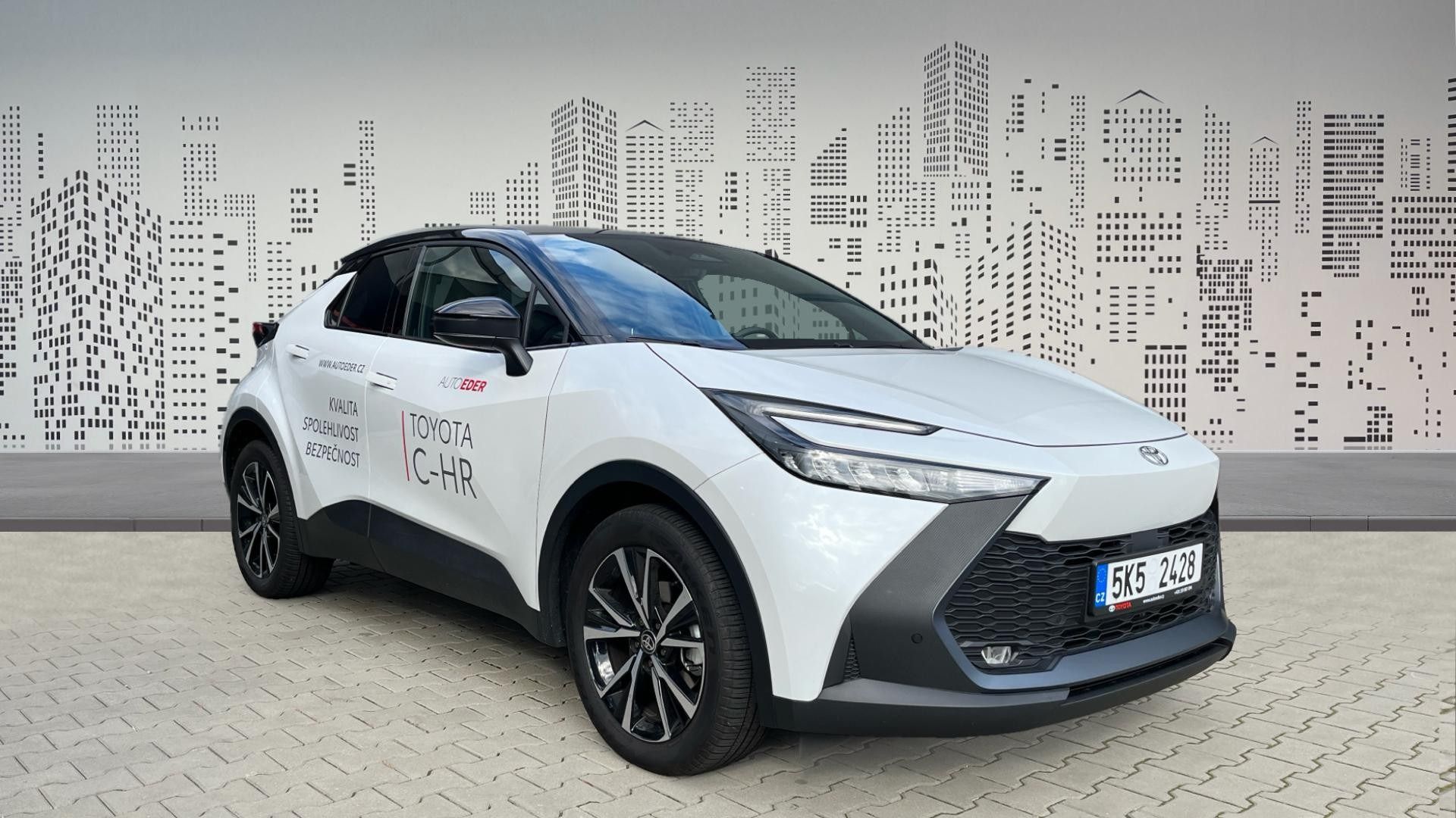 Toyota C-HR, 2.0 Hybrid 4x2 Style - fotka 2