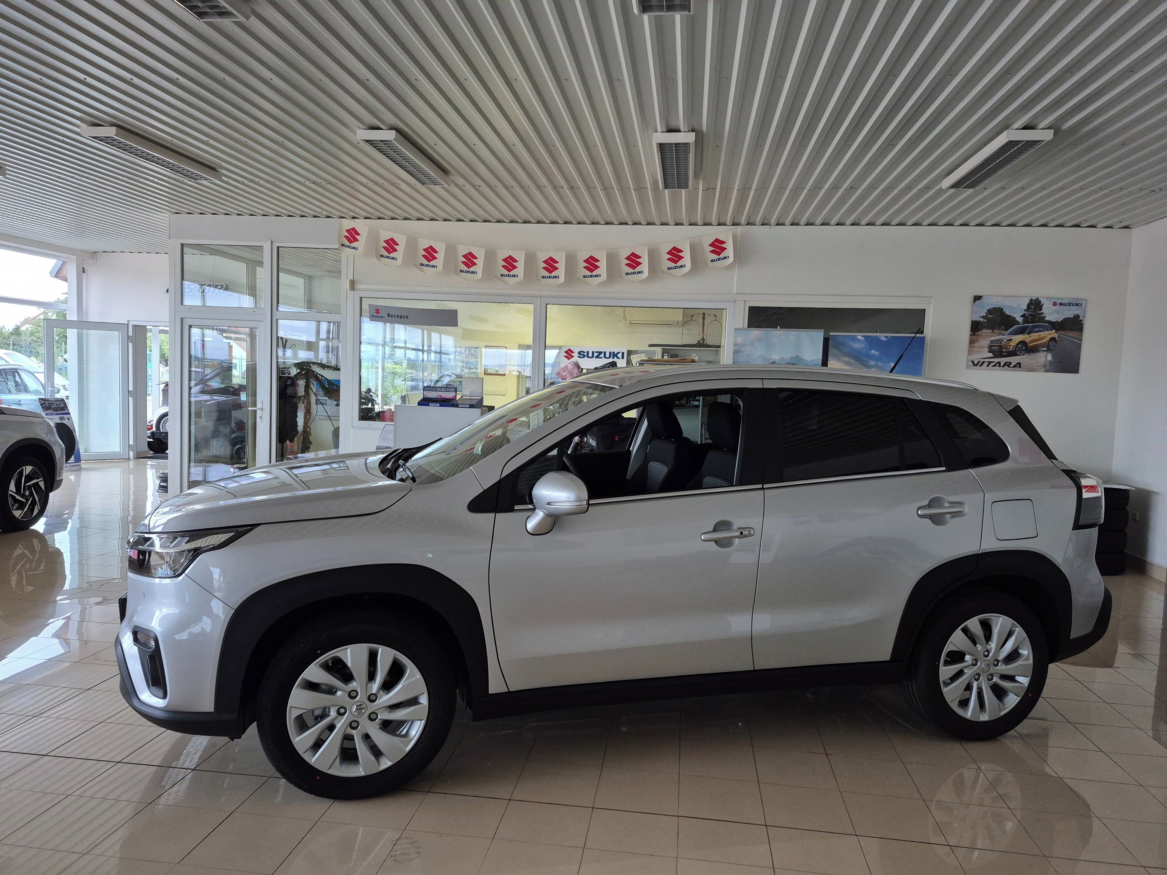 Suzuki S-Cross, 1,4 Premium 4x4 - fotka 5
