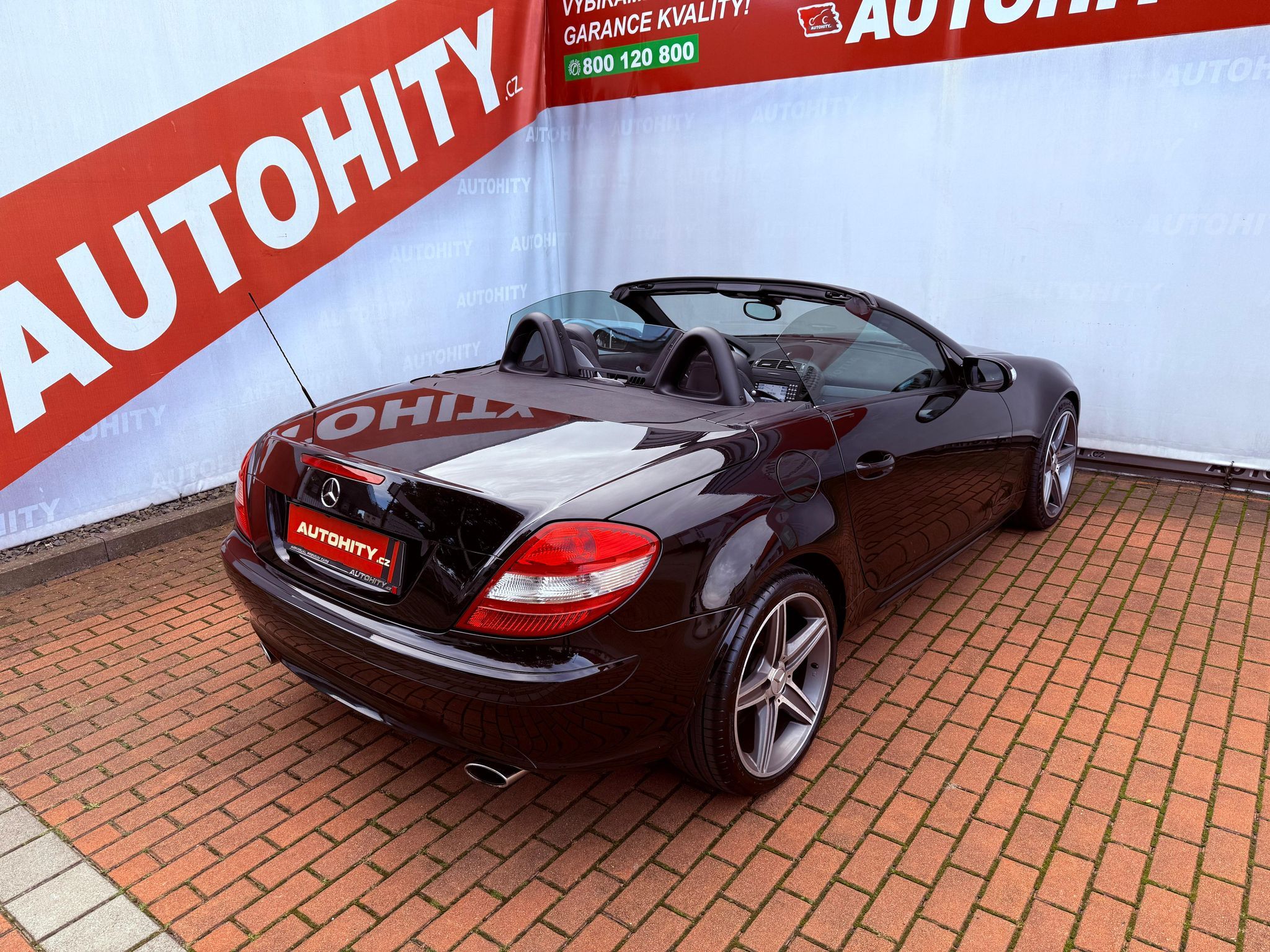 Mercedes-Benz SLK, 350 Manuál, 80 tkm, Serviska - fotka 6