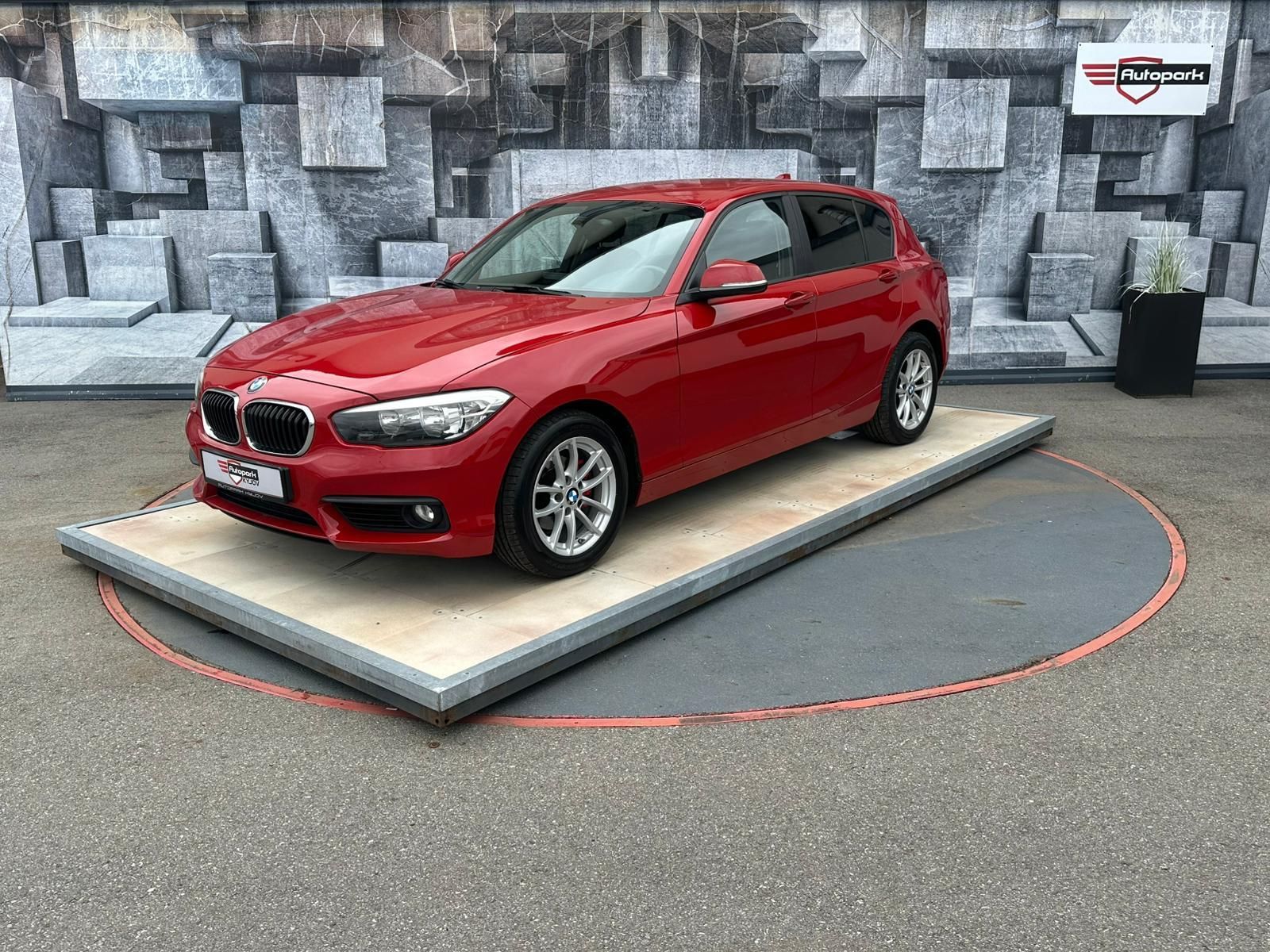 BMW Řada 1, 118D, 2.0D, 110KW - fotka 3