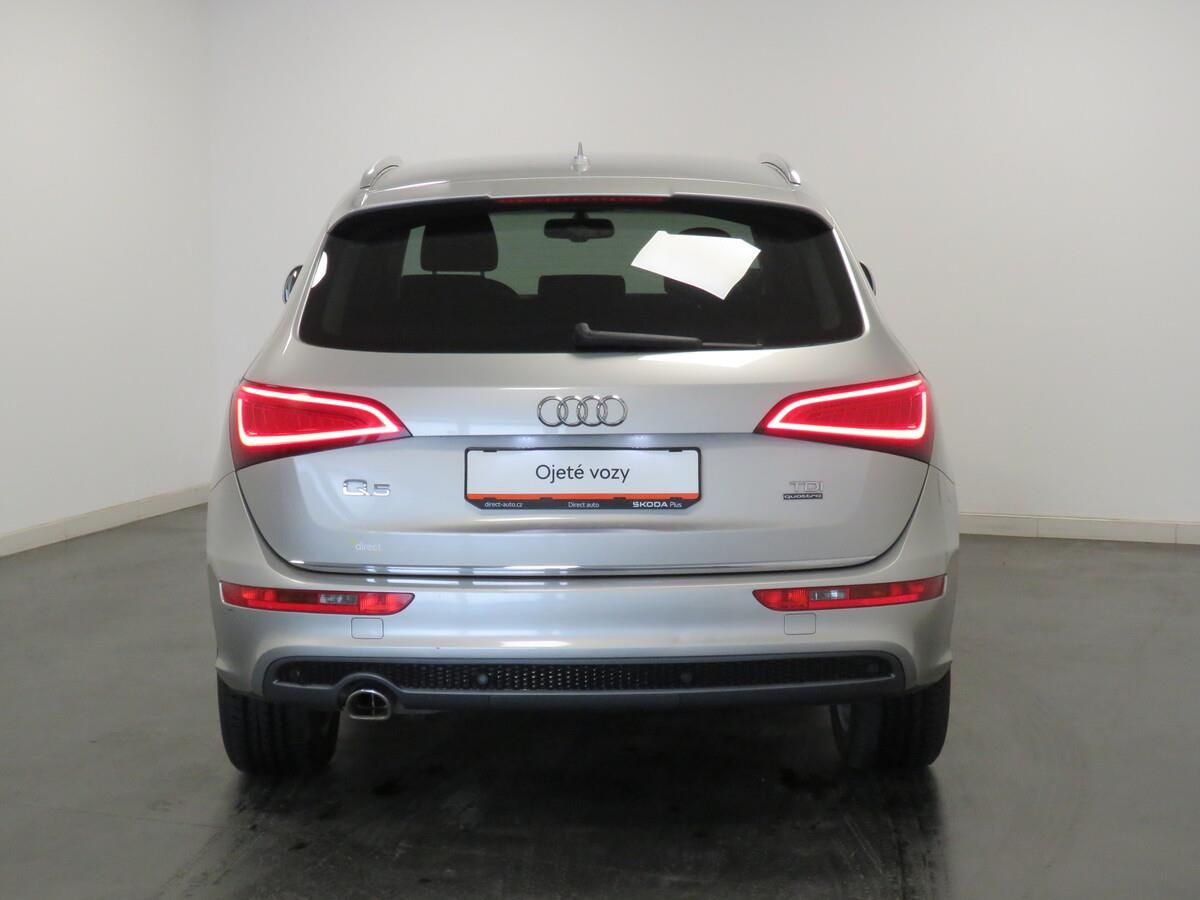 Audi Q5, 2.0 TDI 140 kW S line - fotka 6