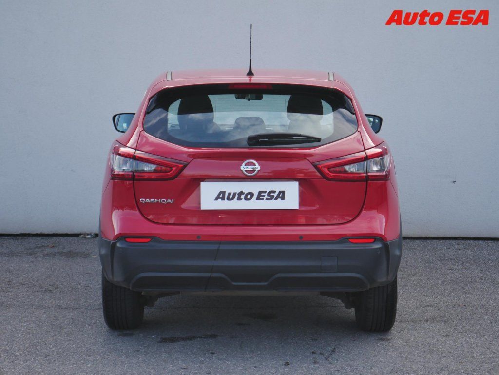 Nissan Qashqai, 1.3 DIG-T,ČR,AC,temp - fotka 5