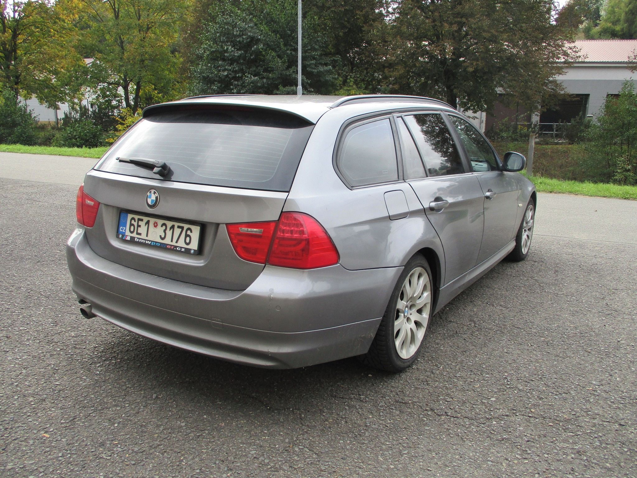 BMW Řada 3, 318 D - fotka 5