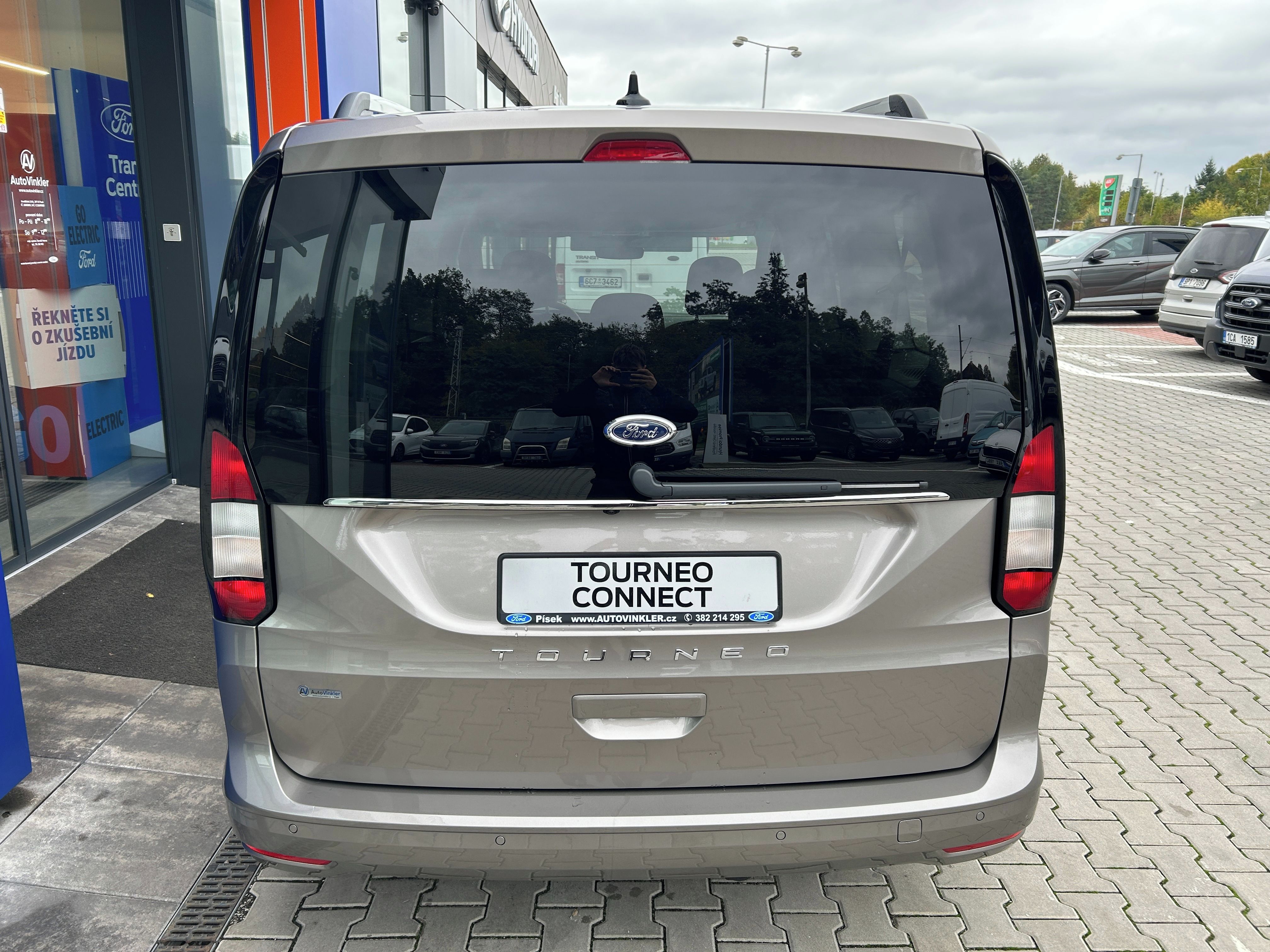 Ford Tourneo Connect, TITANIUM 2.0 Ecoblue 90kW AT - fotka 5