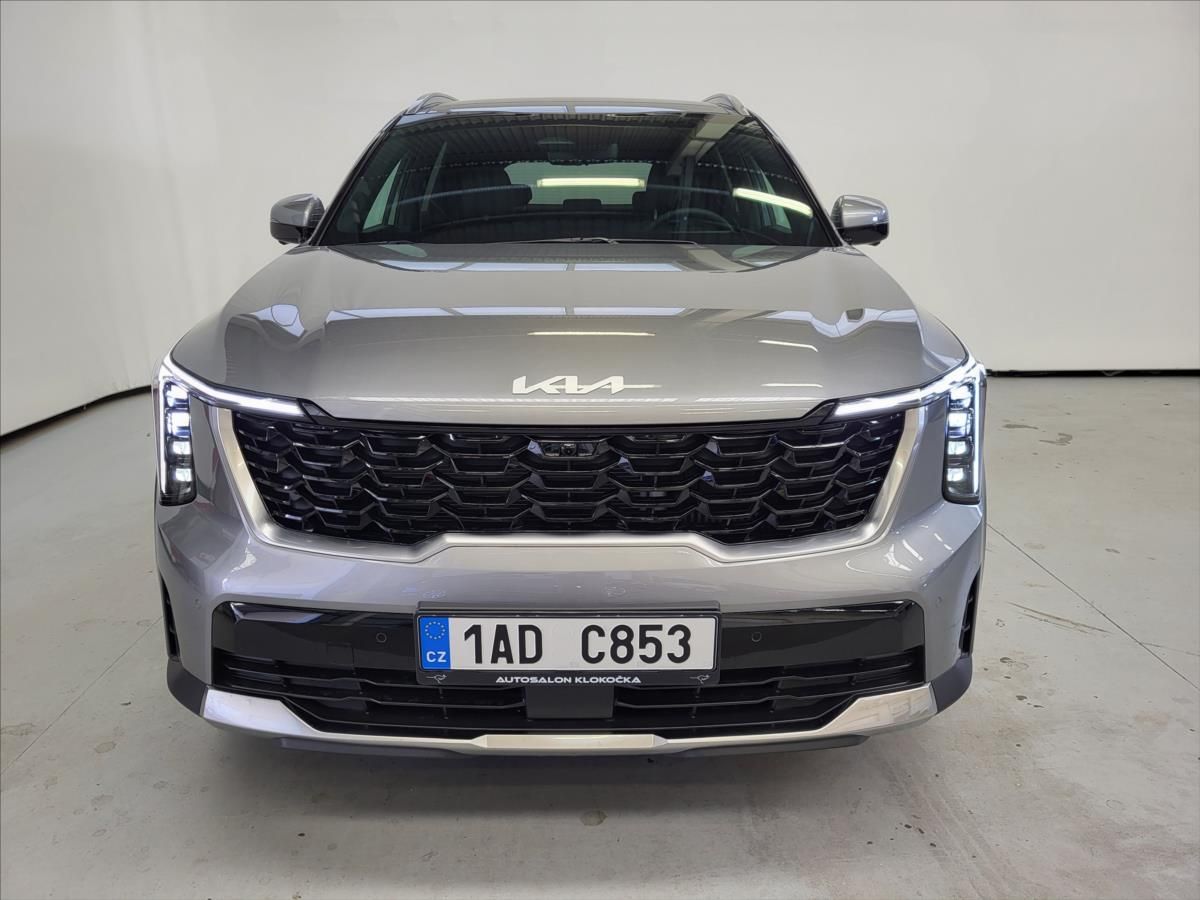Kia Sorento, 2,2 CRDi 8DCT 4WD 7 míst. Top - fotka 3