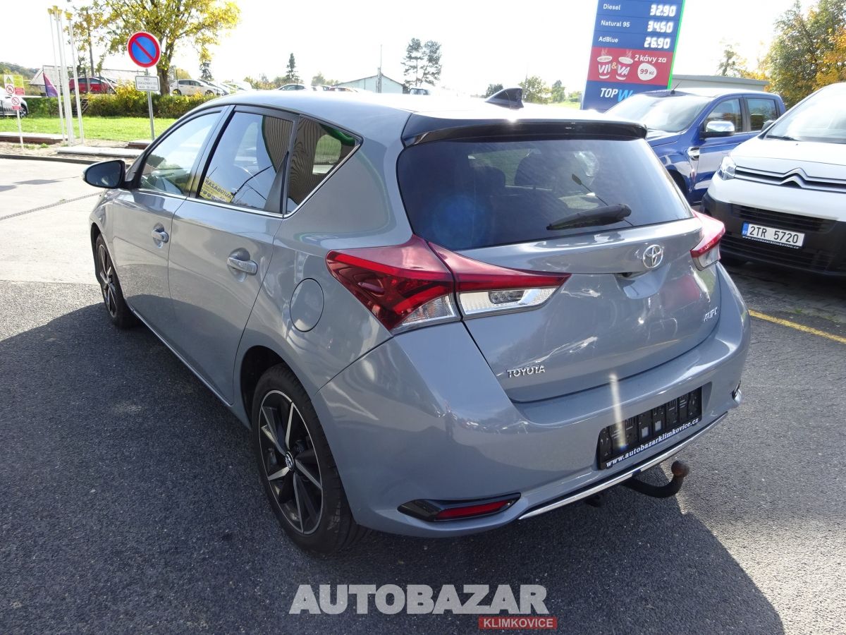 Toyota Auris, 1,2 i, 85kW, GARANCE KM - fotka 5