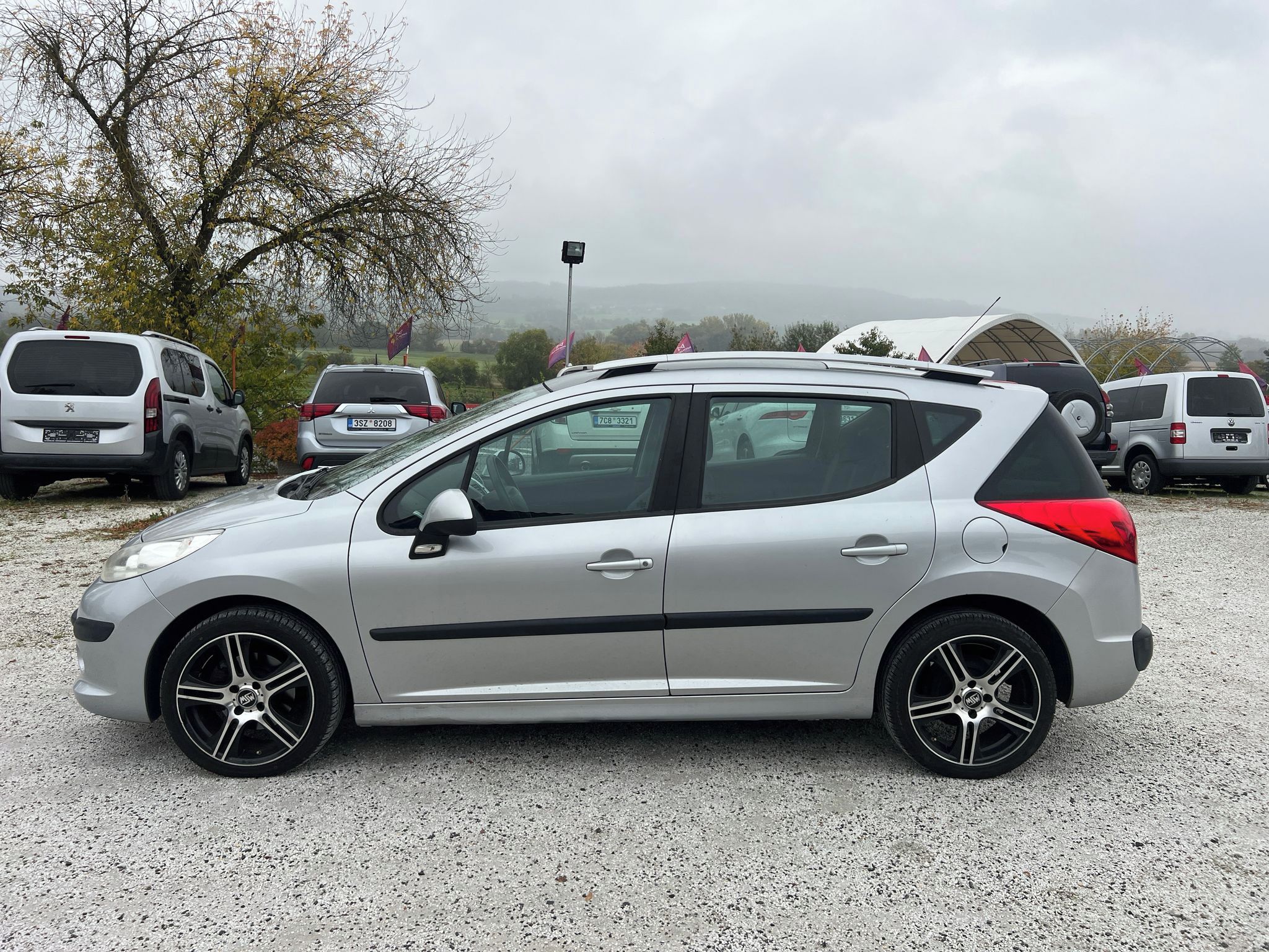 Peugeot 207, 1.4 16V - fotka 4