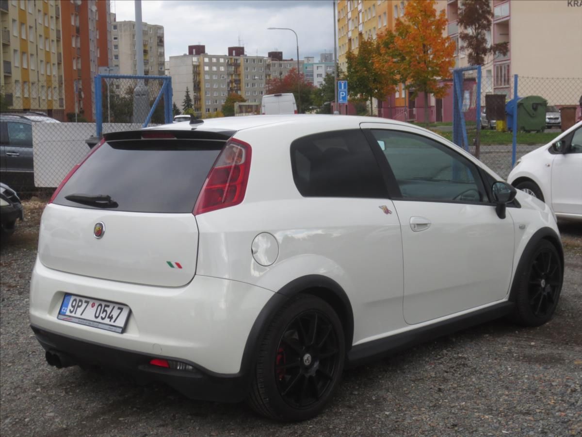 Fiat Grande Punto, 1,4   T 139kW Abarth orig. - fotka 4