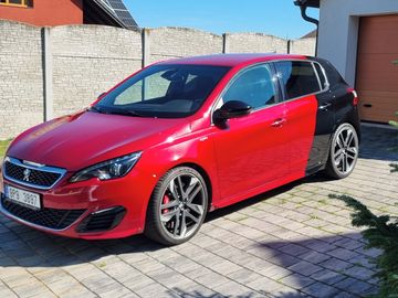 GTI RED/BLACK EDITION