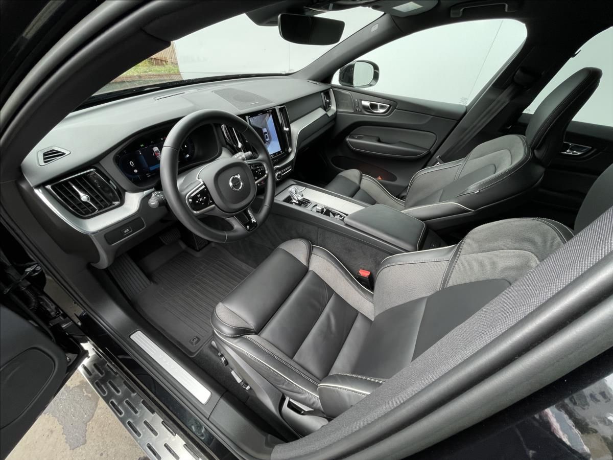 Volvo XC60, 2,0 B5 AWD Plus Bright Panoram - fotka 5