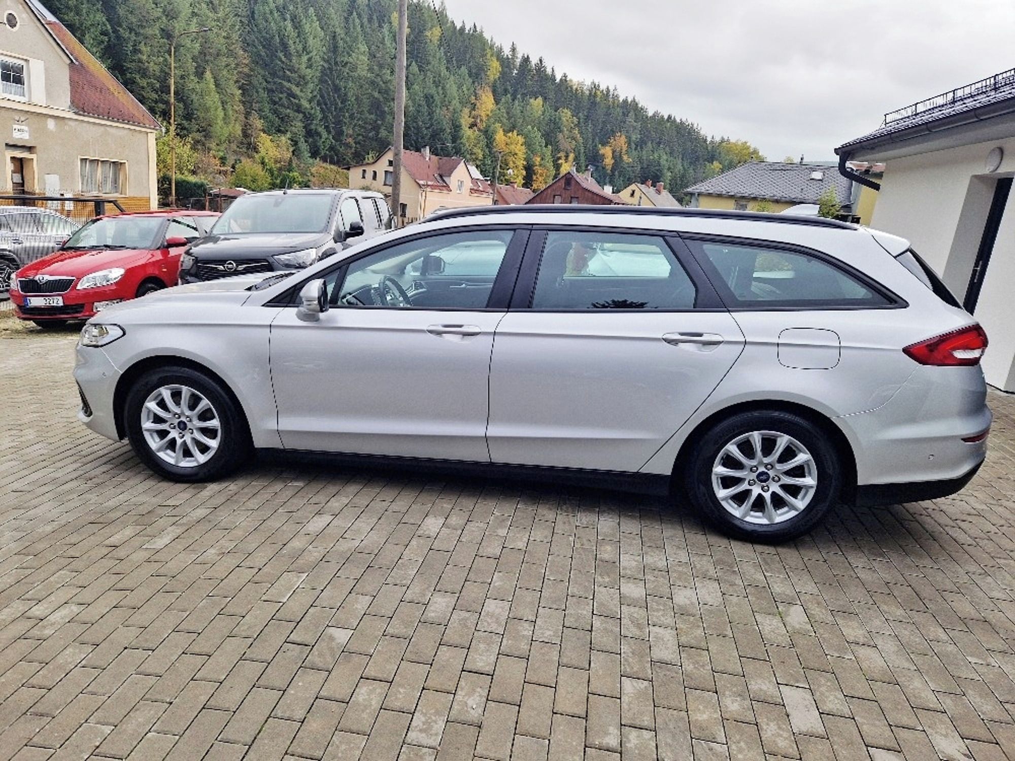 Ford Mondeo, 2.0 TDCi (110 kW), tažné - fotka 5