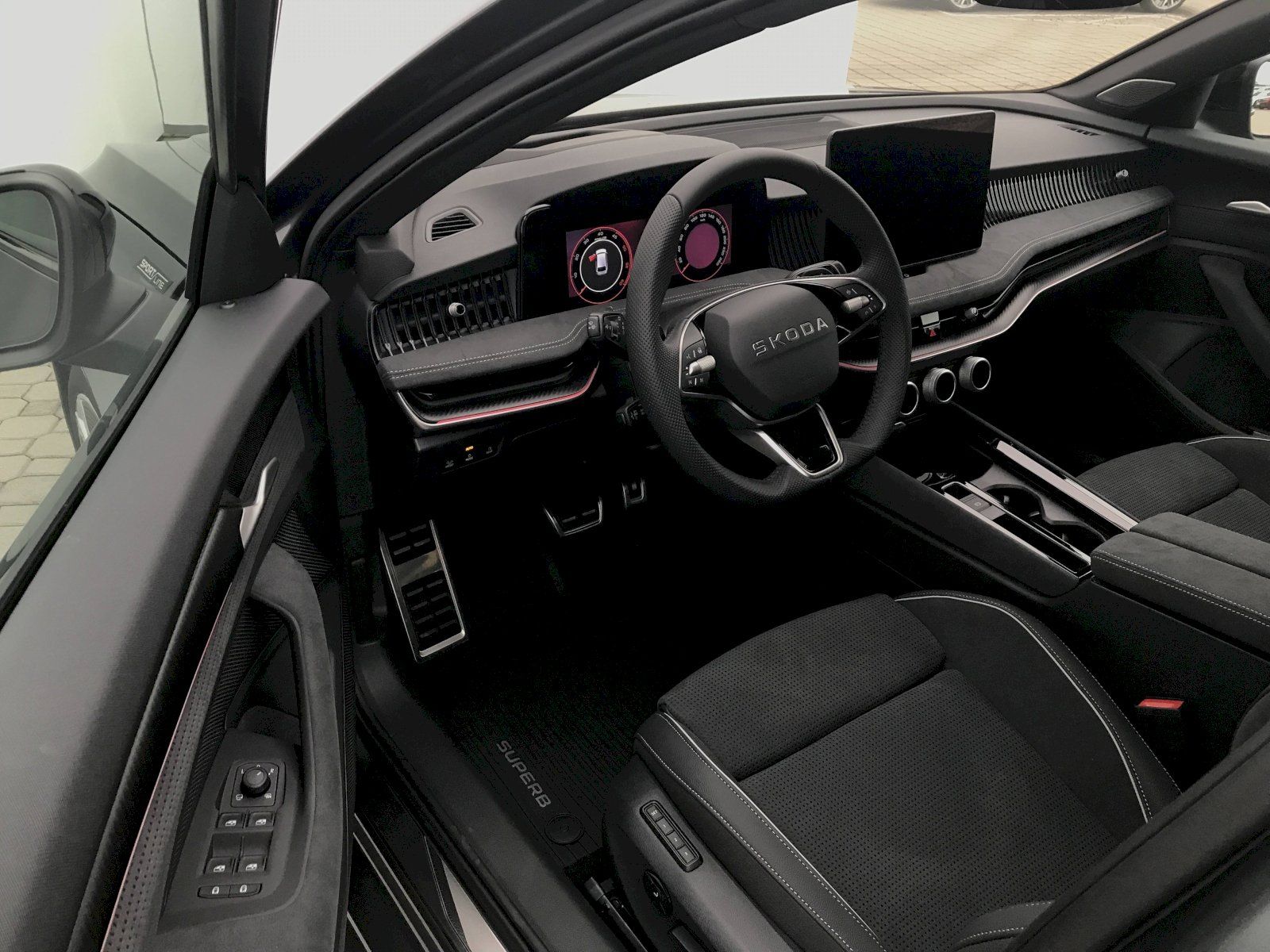Škoda Superb, Sportline 2,0TDI 110 kW 7 DSG - fotka 5