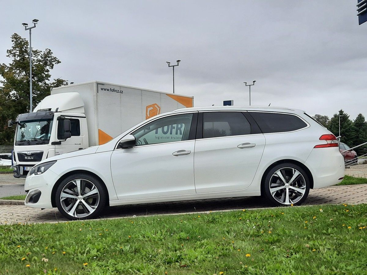 Peugeot 308, SW ALLURE 2,0 BHDI 150k EAT6 - fotka 4