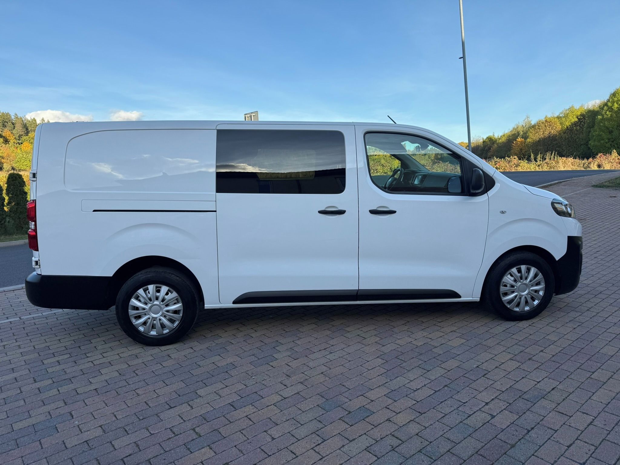 Citroën Jumpy, 2.0 HDI L3 DOKA 6 MÍST - fotka 6