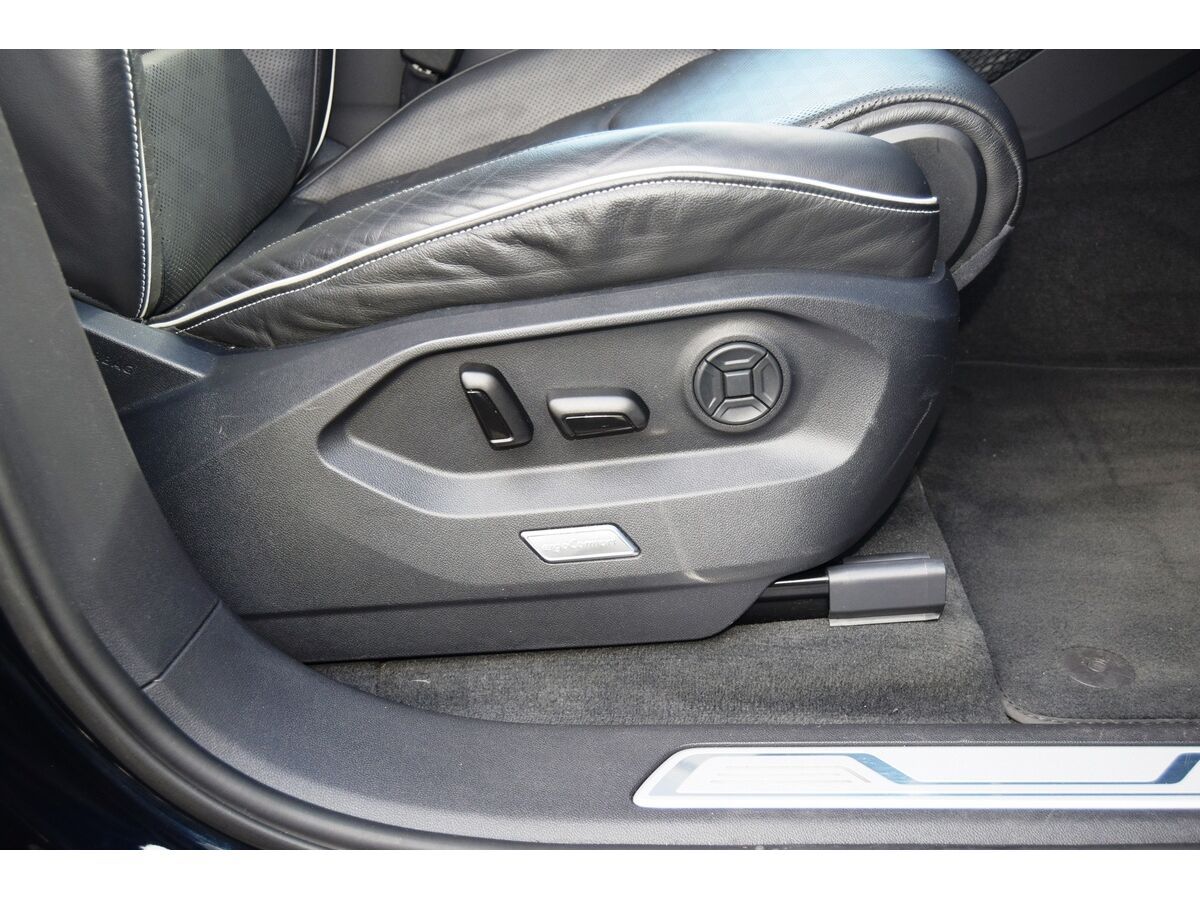 Volkswagen Touareg, R-Line 4,0 V8 TDI 421k - fotka 5