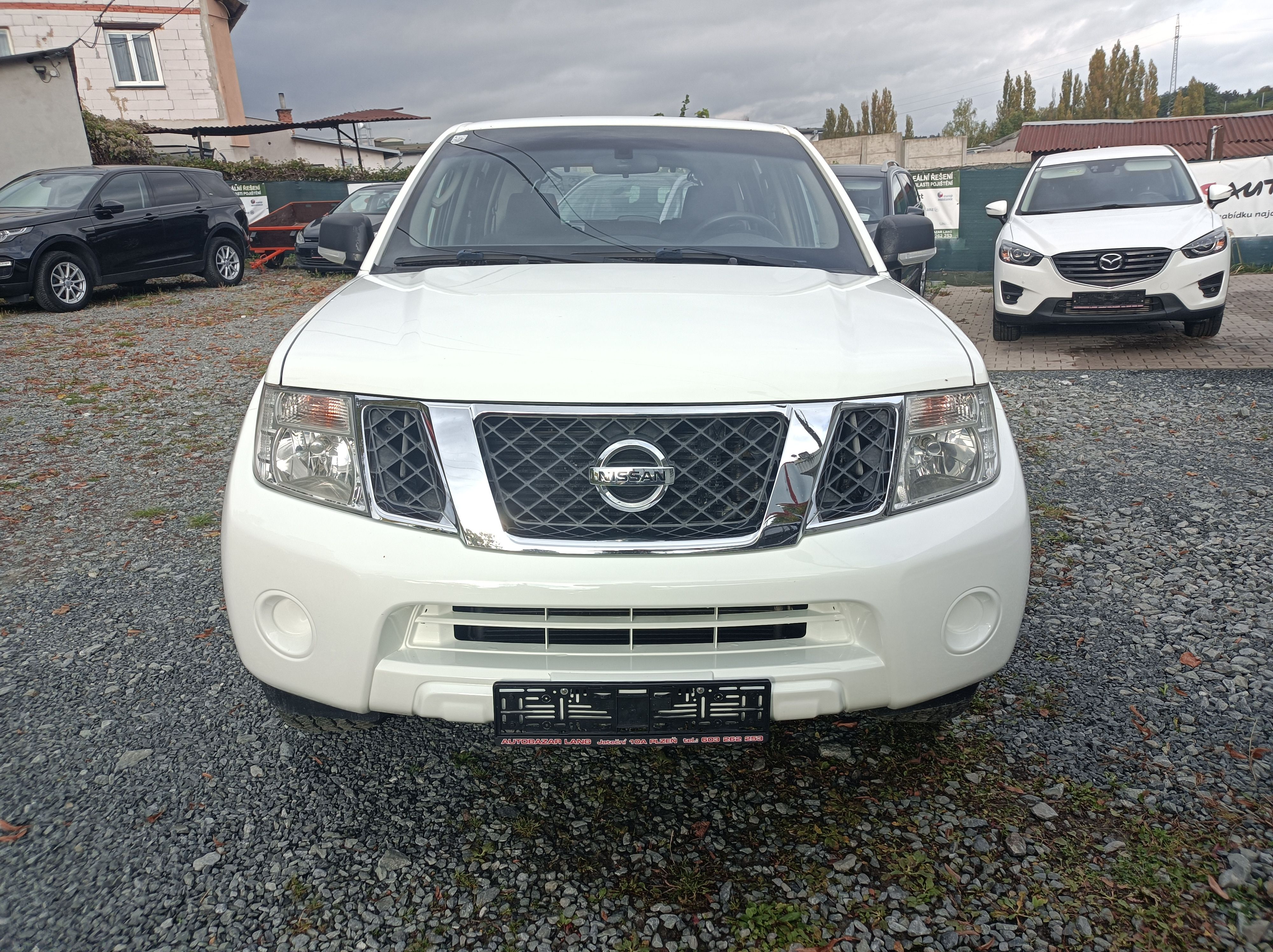 Nissan Pathfinder, 140kw,4x4,s.kniha,7míst.manuál - fotka 3