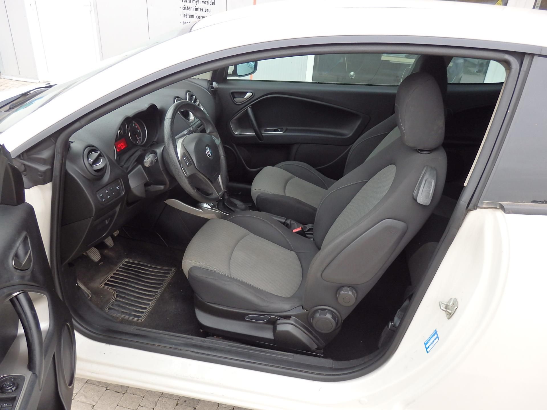 Alfa Romeo MiTo, 1.4i KLIMA, 6x AIRBAG - fotka 6