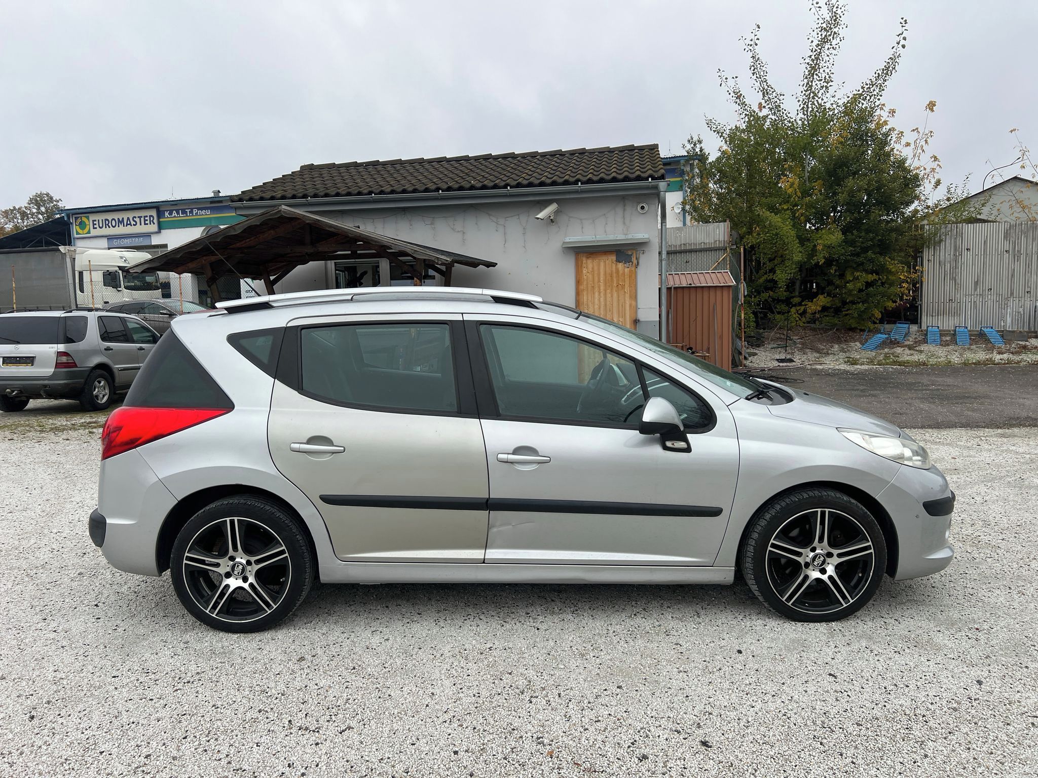 Peugeot 207, 1.4 16V - fotka 3