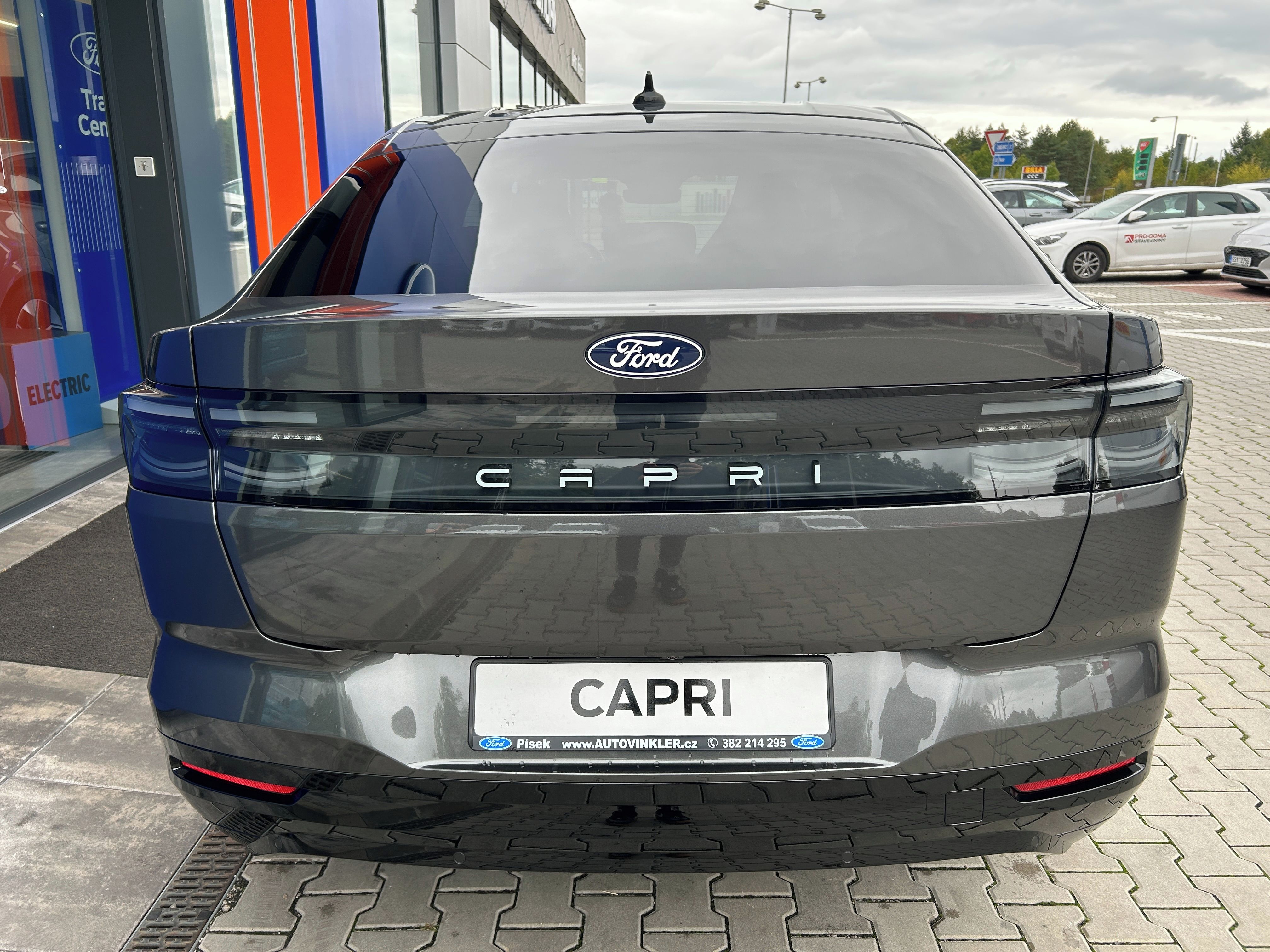 Ford Capri, 77kWh prodloužený dojezd 210kW - fotka 5
