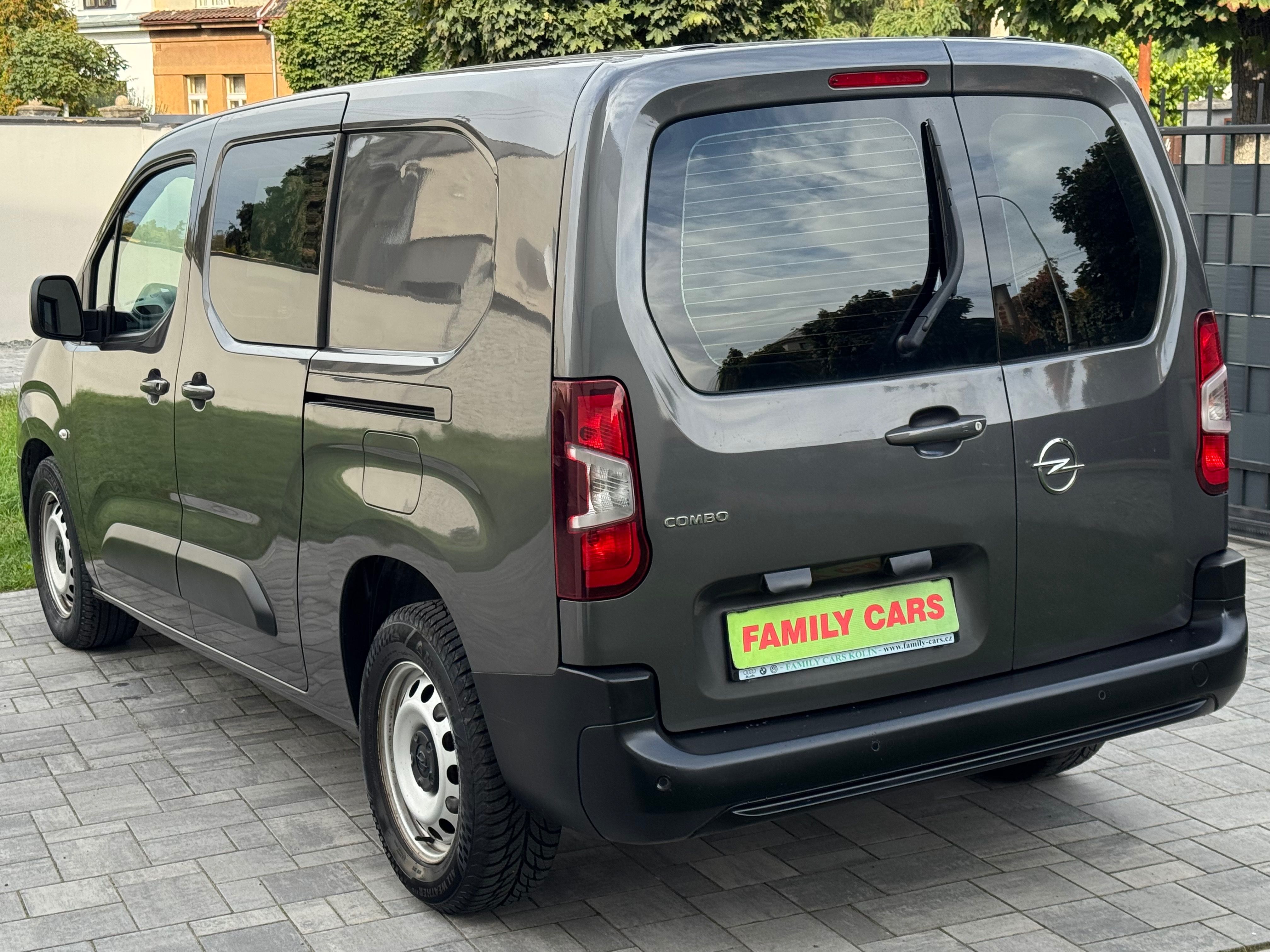 Opel Combo, 1.5,L2,AUTOMAT,5MÍST,NAVI - fotka 4
