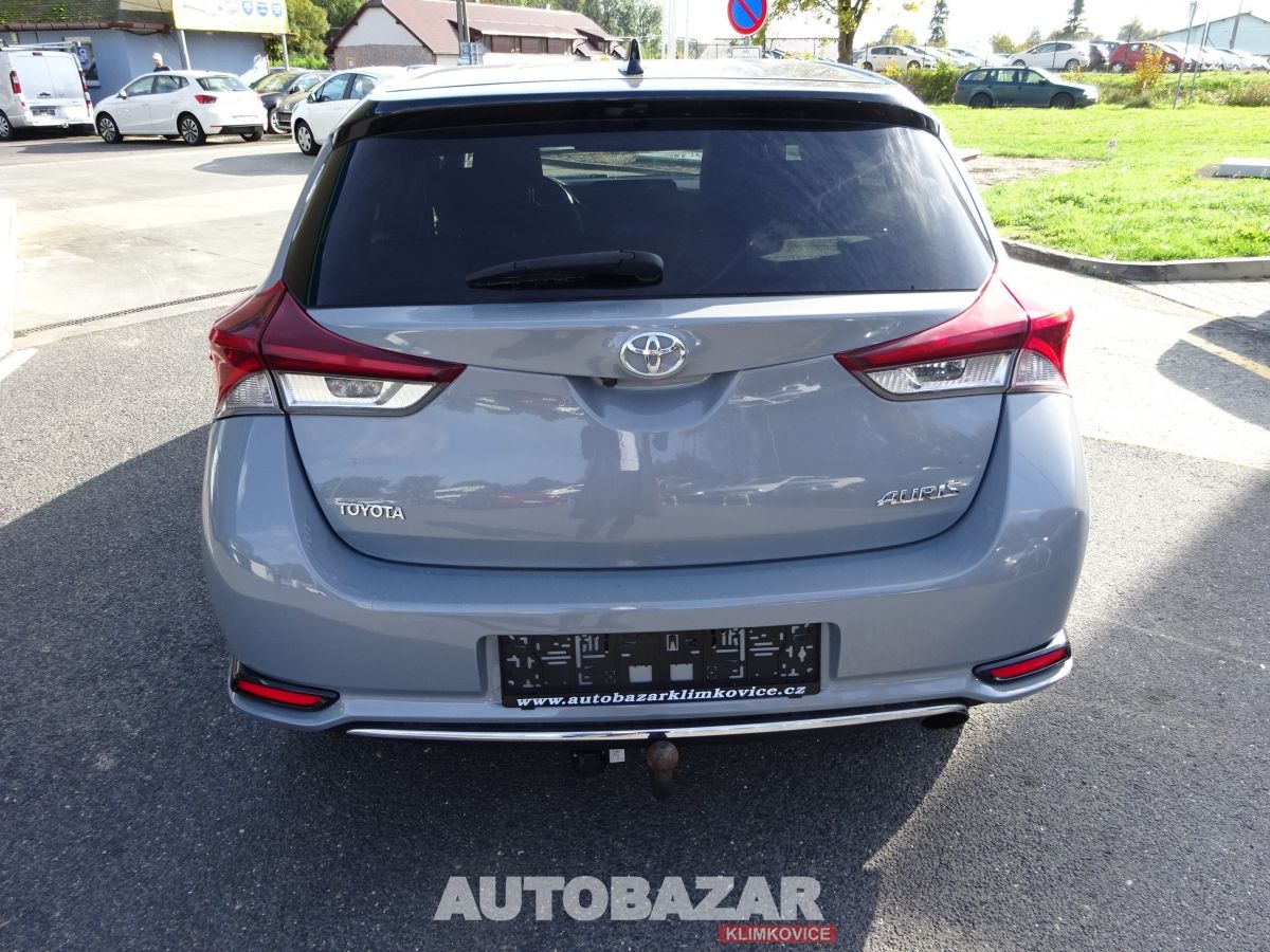 Toyota Auris, 1,2 i, 85kW, GARANCE KM - fotka 6