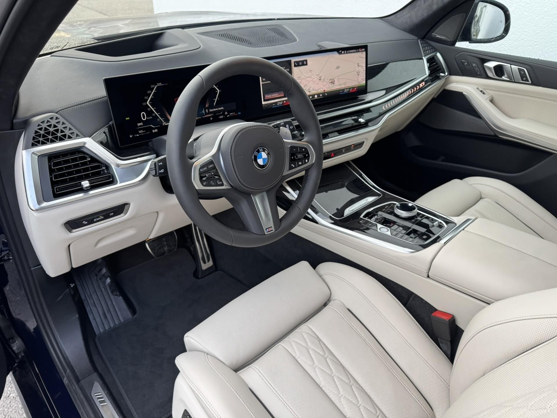 BMW X7, X7 xDrive40d - fotka 6