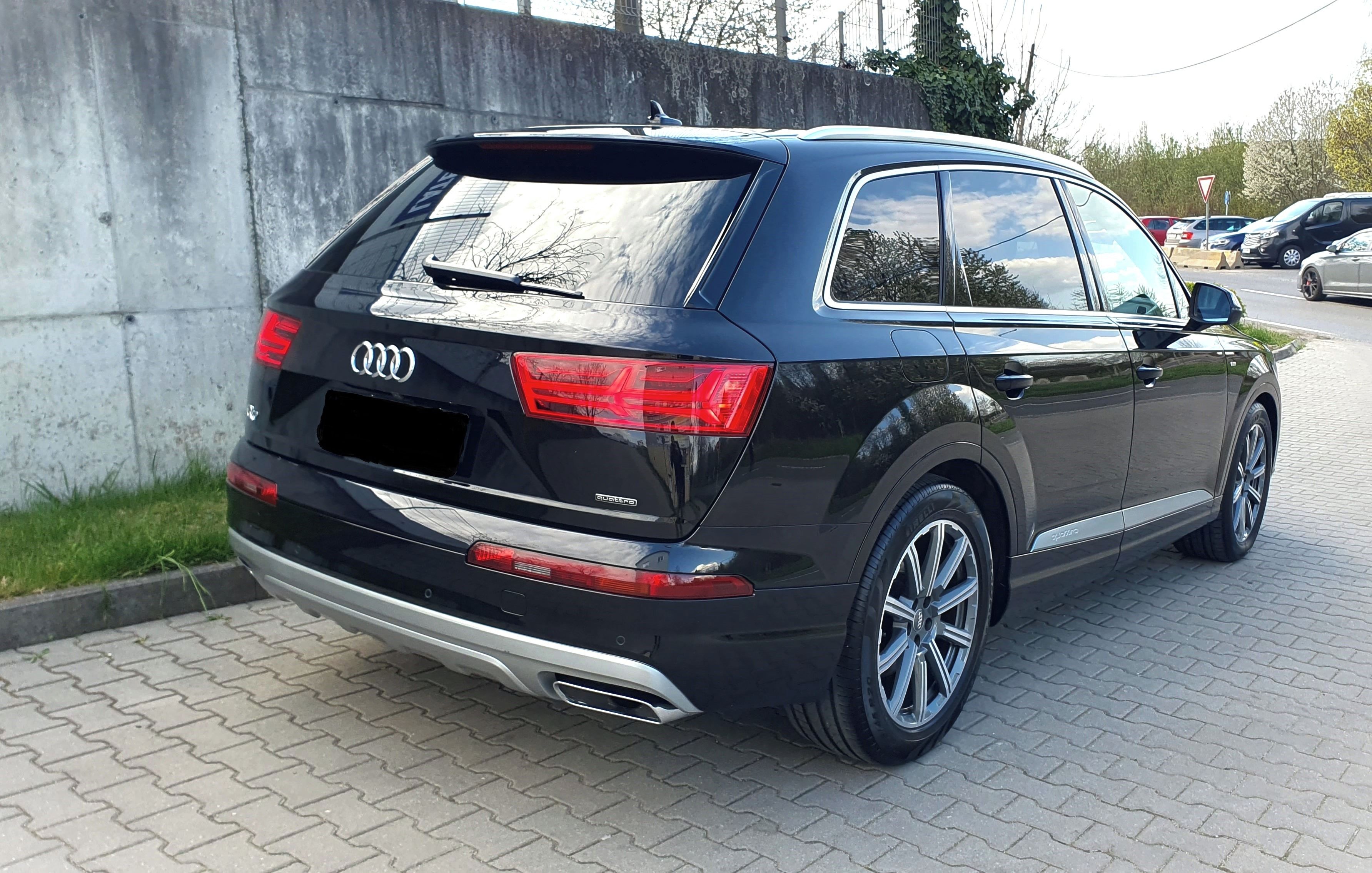 Audi Q7, 3.0TDI,S-Line,Vzduch,LedMatrix - fotka 3