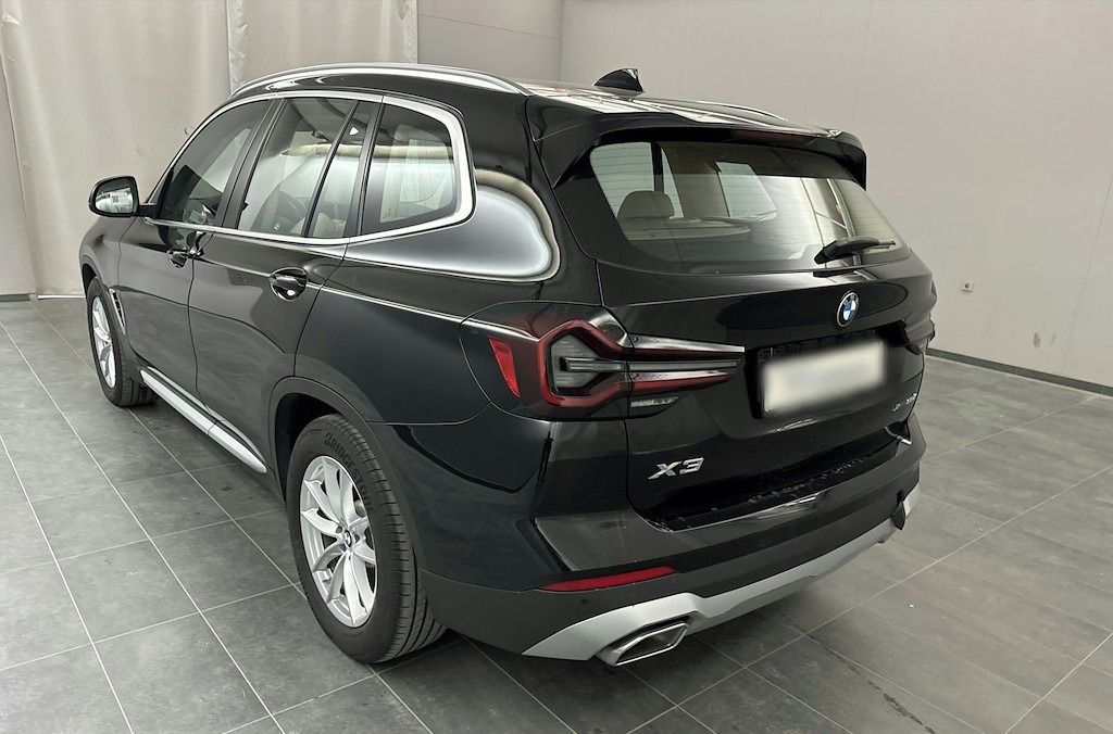 BMW X3, 2.0d xDrive Premium int,MY2022 - fotka 2