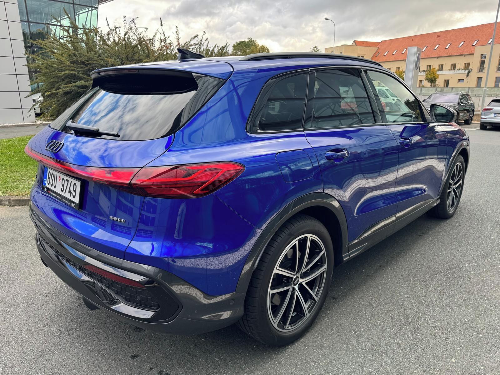Audi Q5, S-line TDI quattro 150kW - fotka 5