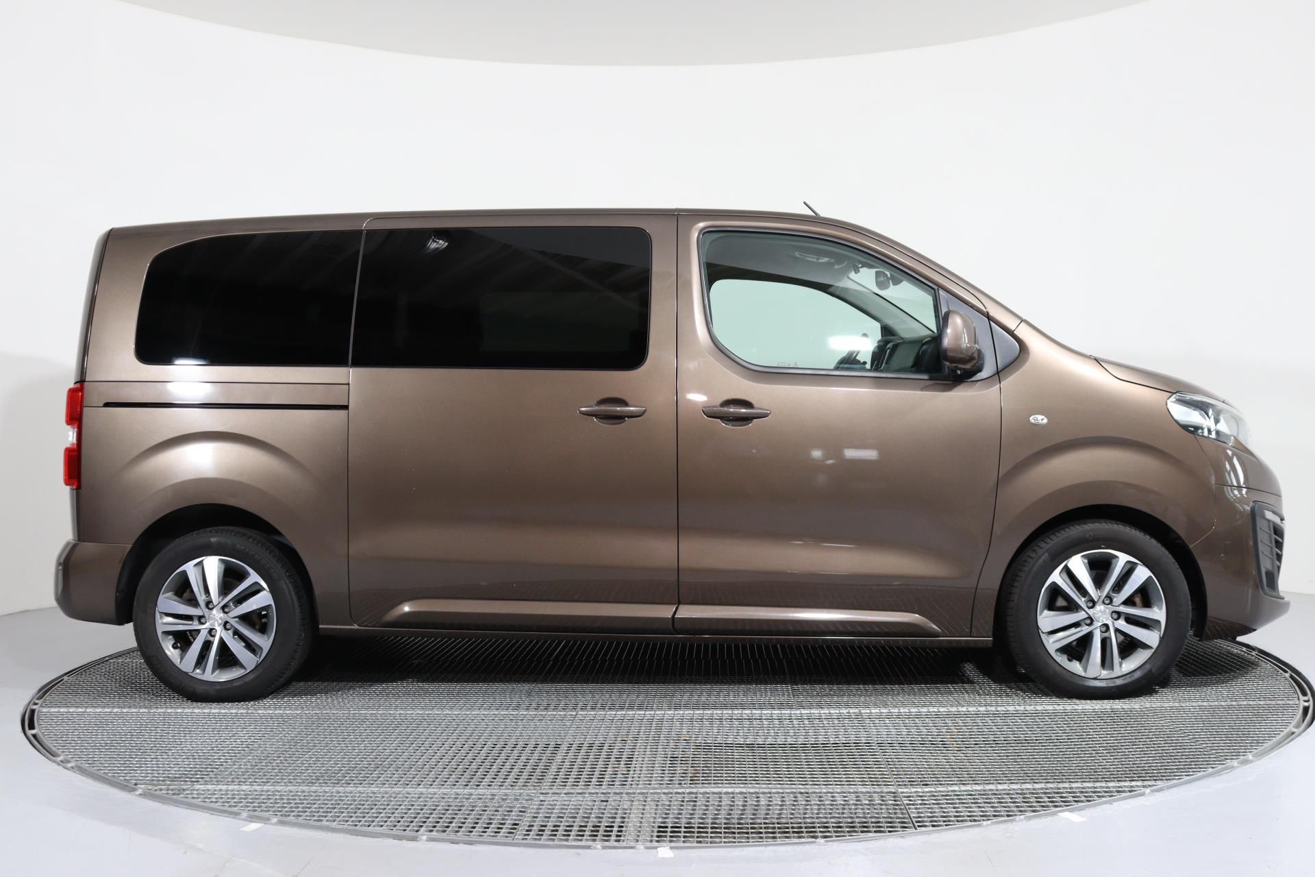 Peugeot Traveller, 2,0 Blue HDI 130kW - fotka 3