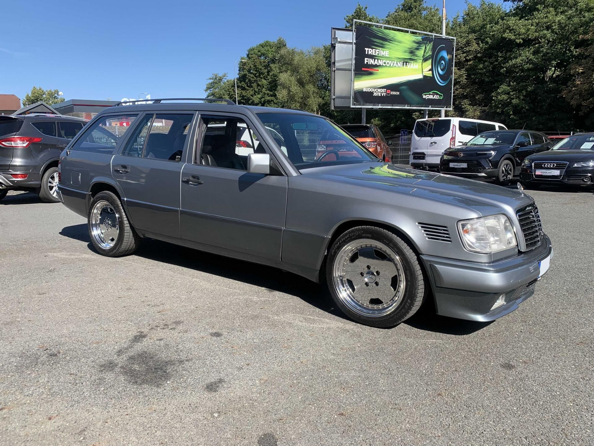 Mercedes-Benz 124, TOURING 300 DIESEL 136 PS - fotka 6