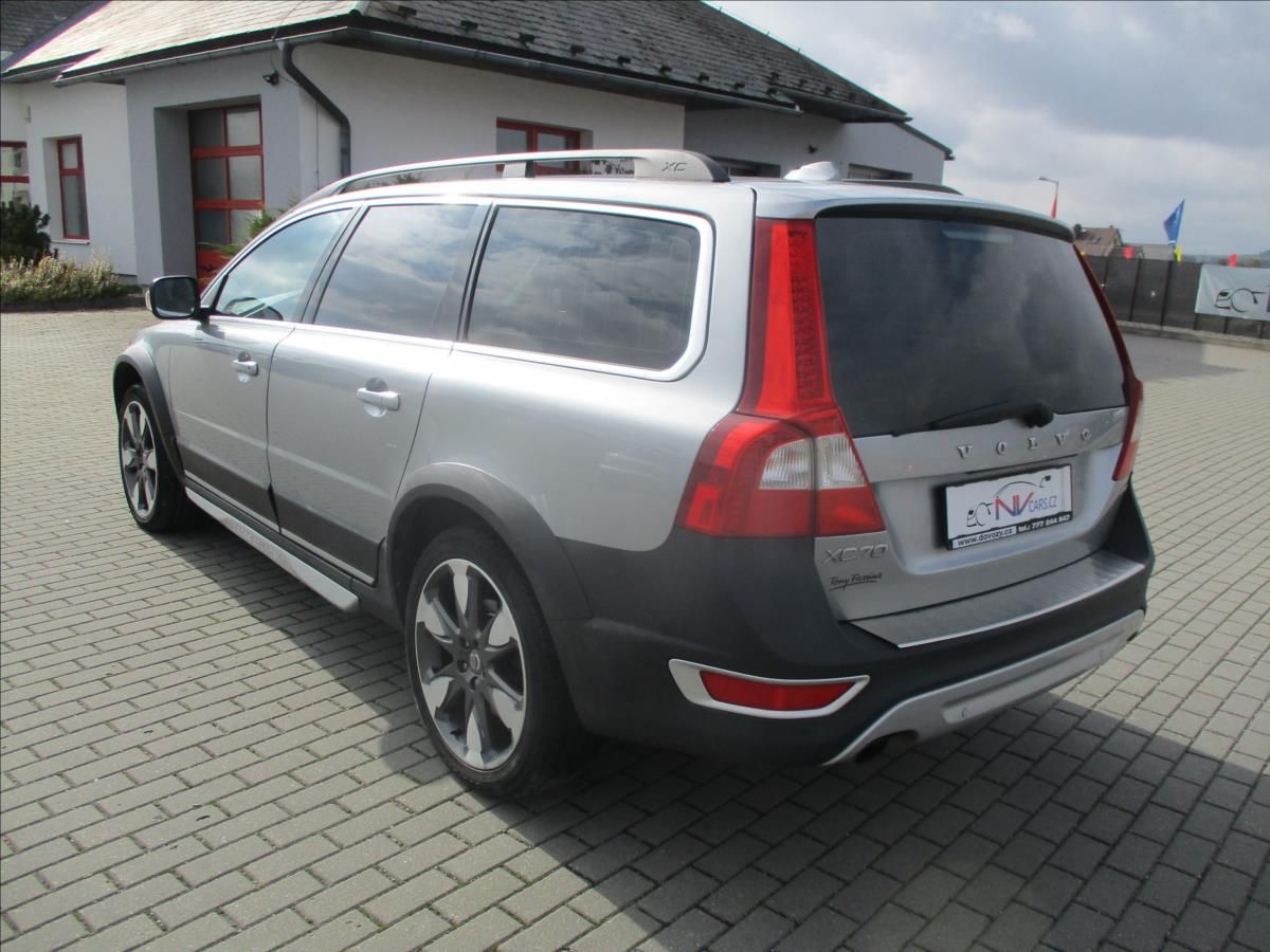 Volvo XC70, 2,4 D5 AWD MANUAL CROSSCOUNTRY - fotka 3