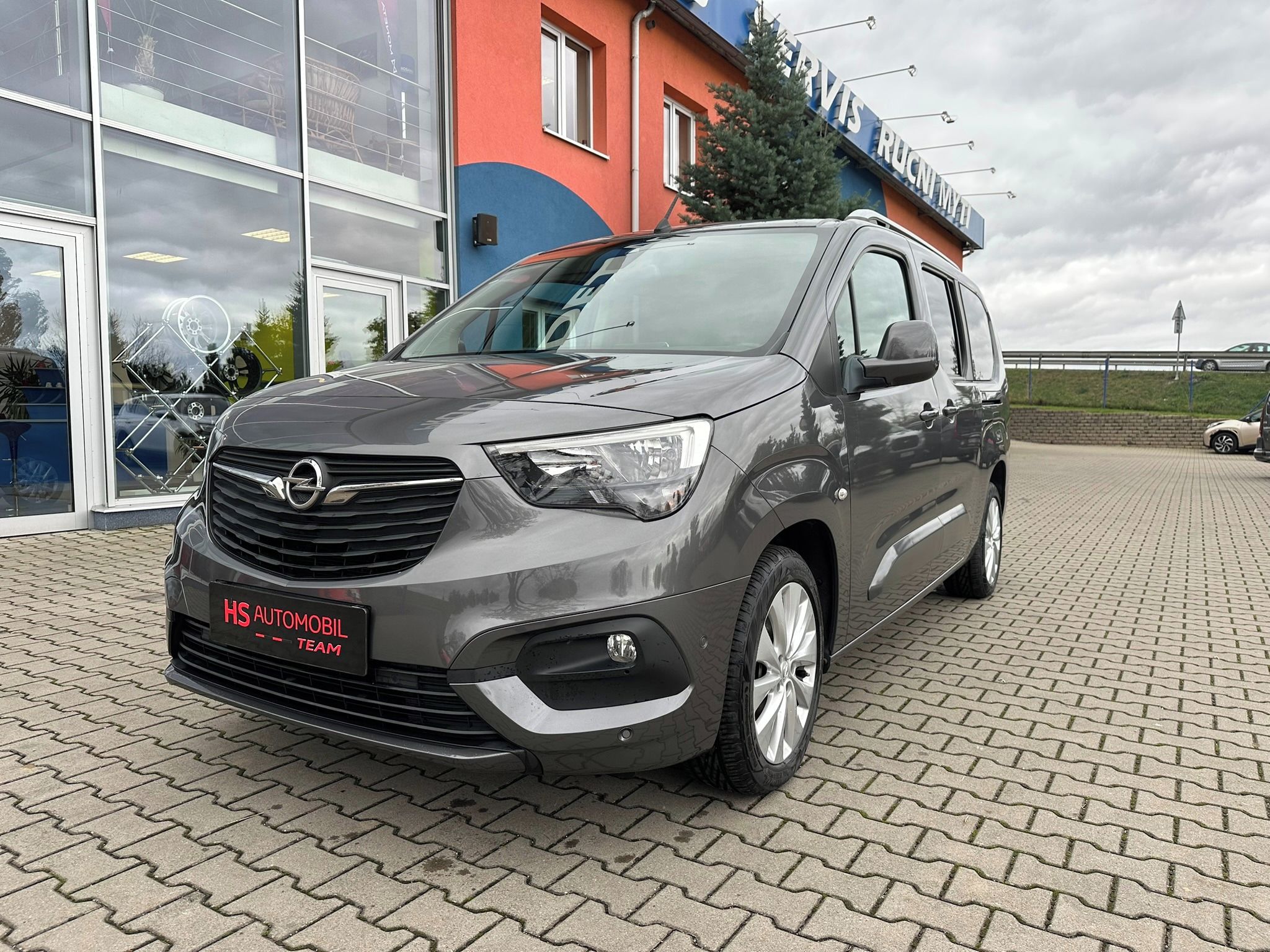 Opel Combo, 1,5D Life 75kW 7 míst