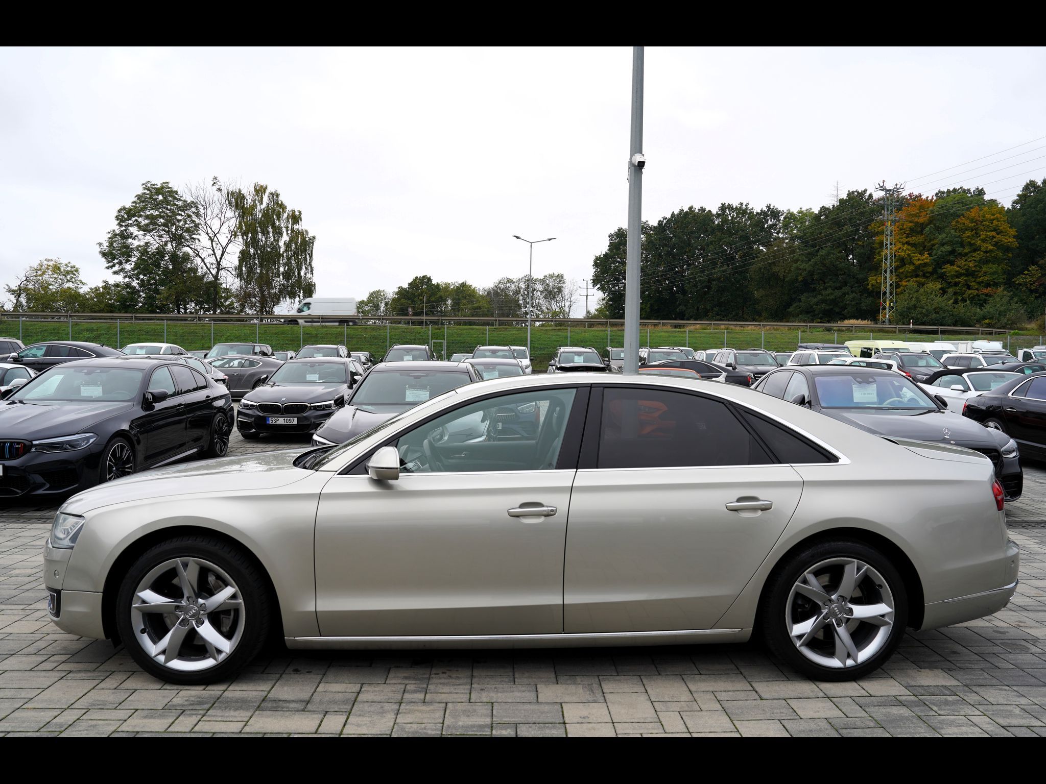 Audi A8, 3.0 TDI Quattro/Tiptr./Led/20" - fotka 3