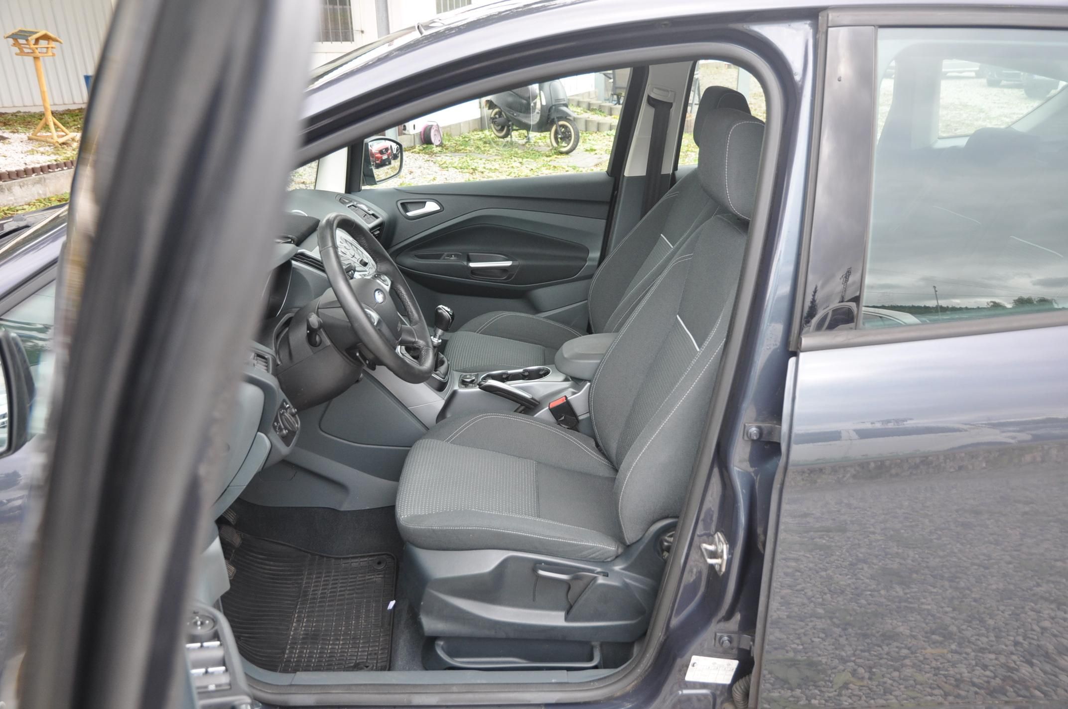 Ford C-MAX, 1.0 EcoBoost 74kW - fotka 6